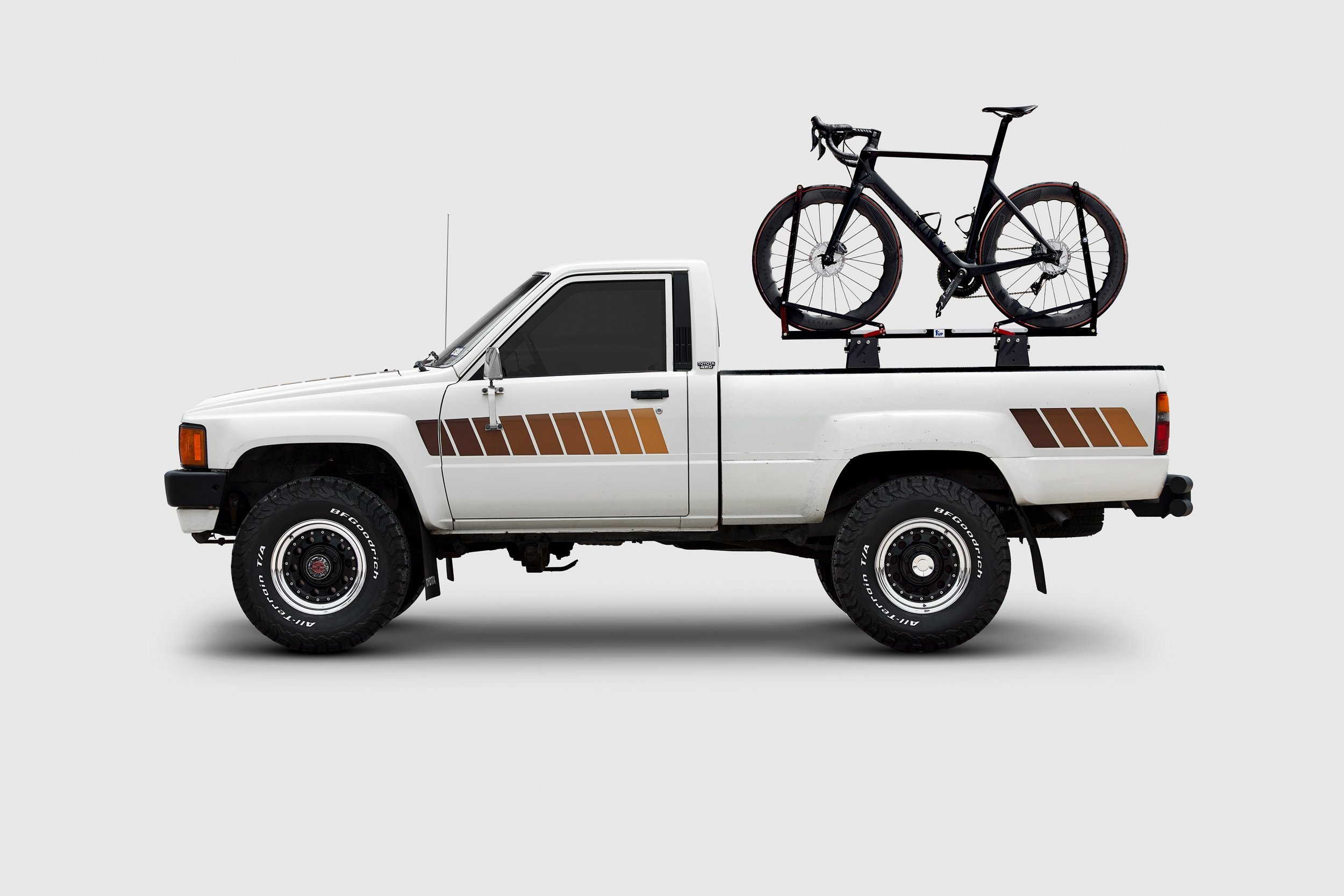 1984-toyota-pickup-truck-bike-studio.jpeg