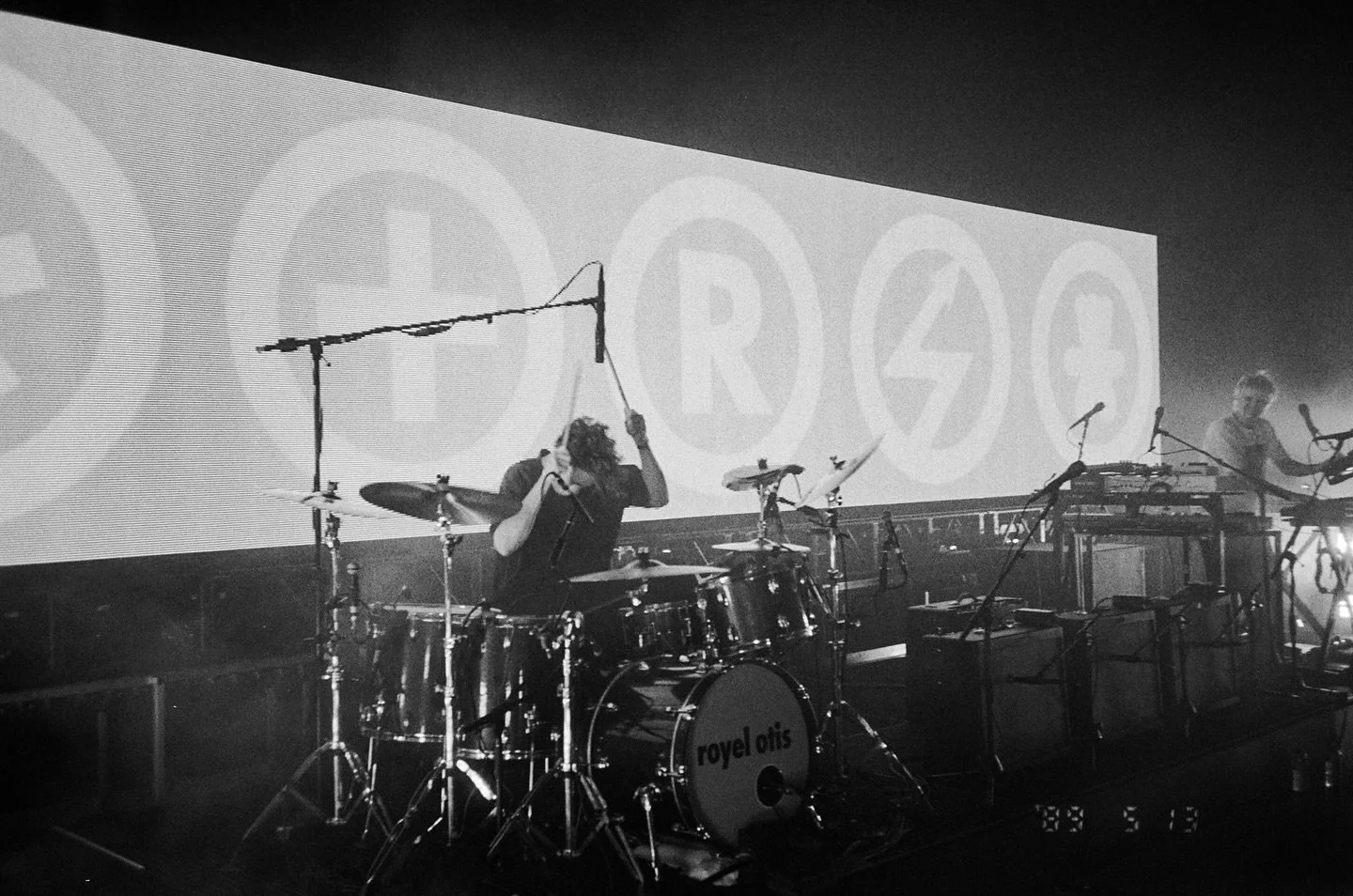 Back in the Northern Hemisphere preparing for the @royelotis EU/UK tour🤺 Been looking forward to this for a long time. First stop in Poland then onto Scandinavia this weekend 🖤

📸: @jamiesonfilm