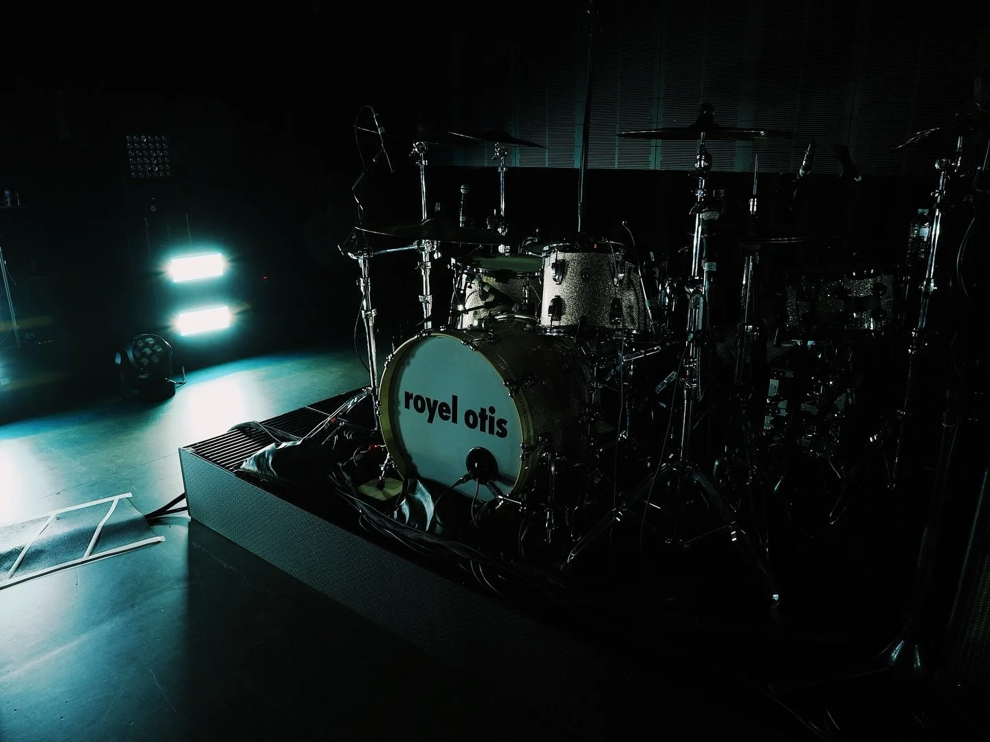 Places and liminal spaces on tour. Capturing all of the moments in between in Australia and Europe with the @omsystem.cameras #OM3

Following on from @kobla.dido - Coming in hot, up next is @jackowenbennett

#OMSystem #ad