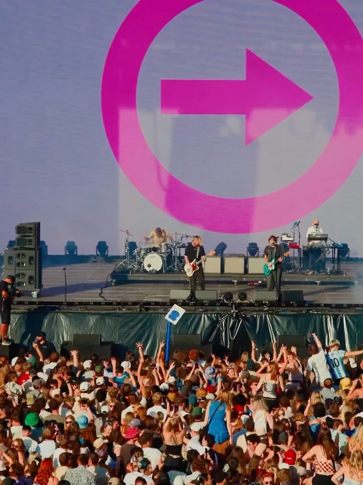 Quick trip to @electricavenuefestival with @royelotis 🇳🇿