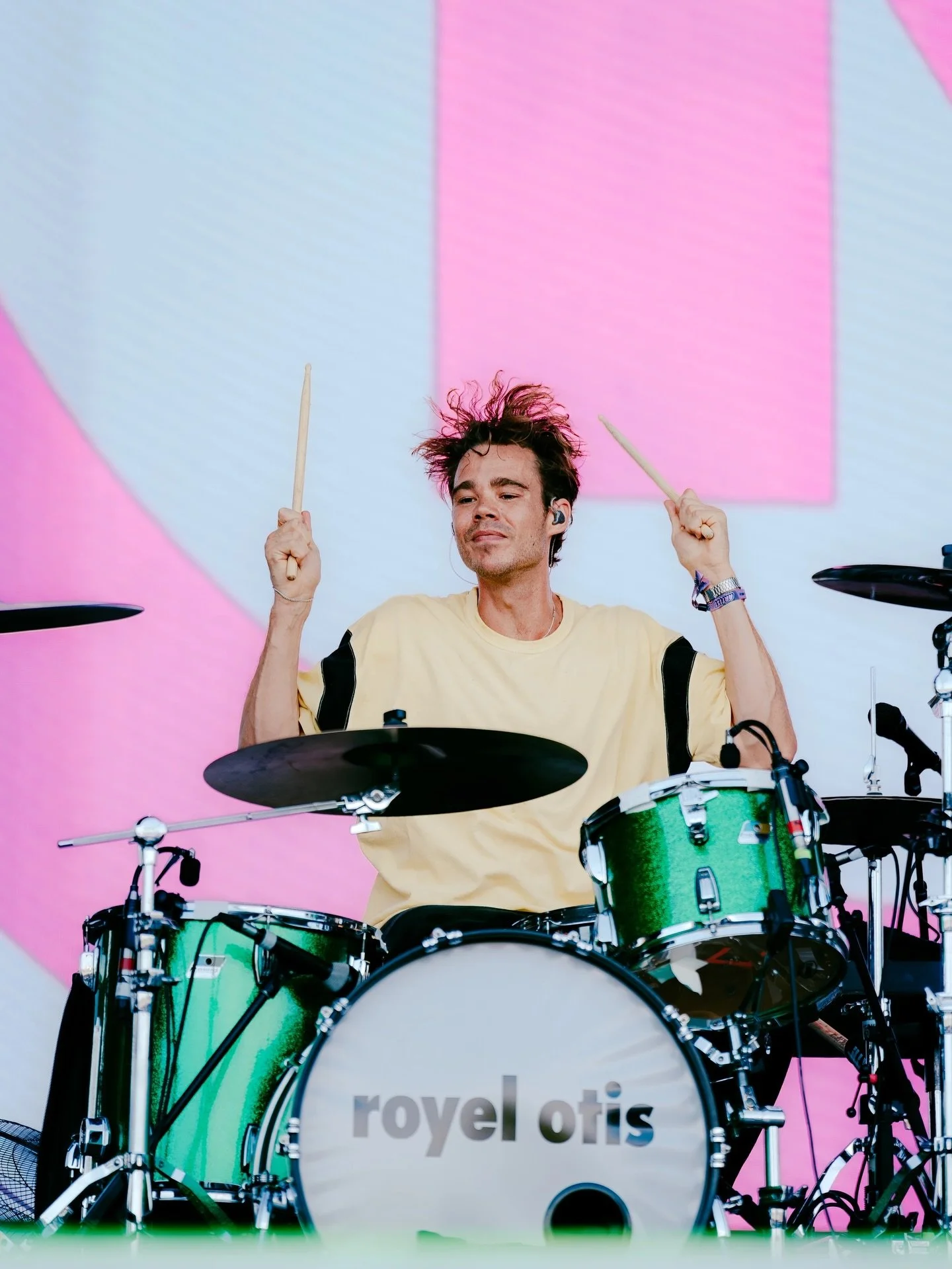 First time in Chile and loving it. First show was at @lollapaloozacl with @royelotis - tonight we&rsquo;re at Metronomo 🇨🇱

📷: @lukascruzat @allaccesscl