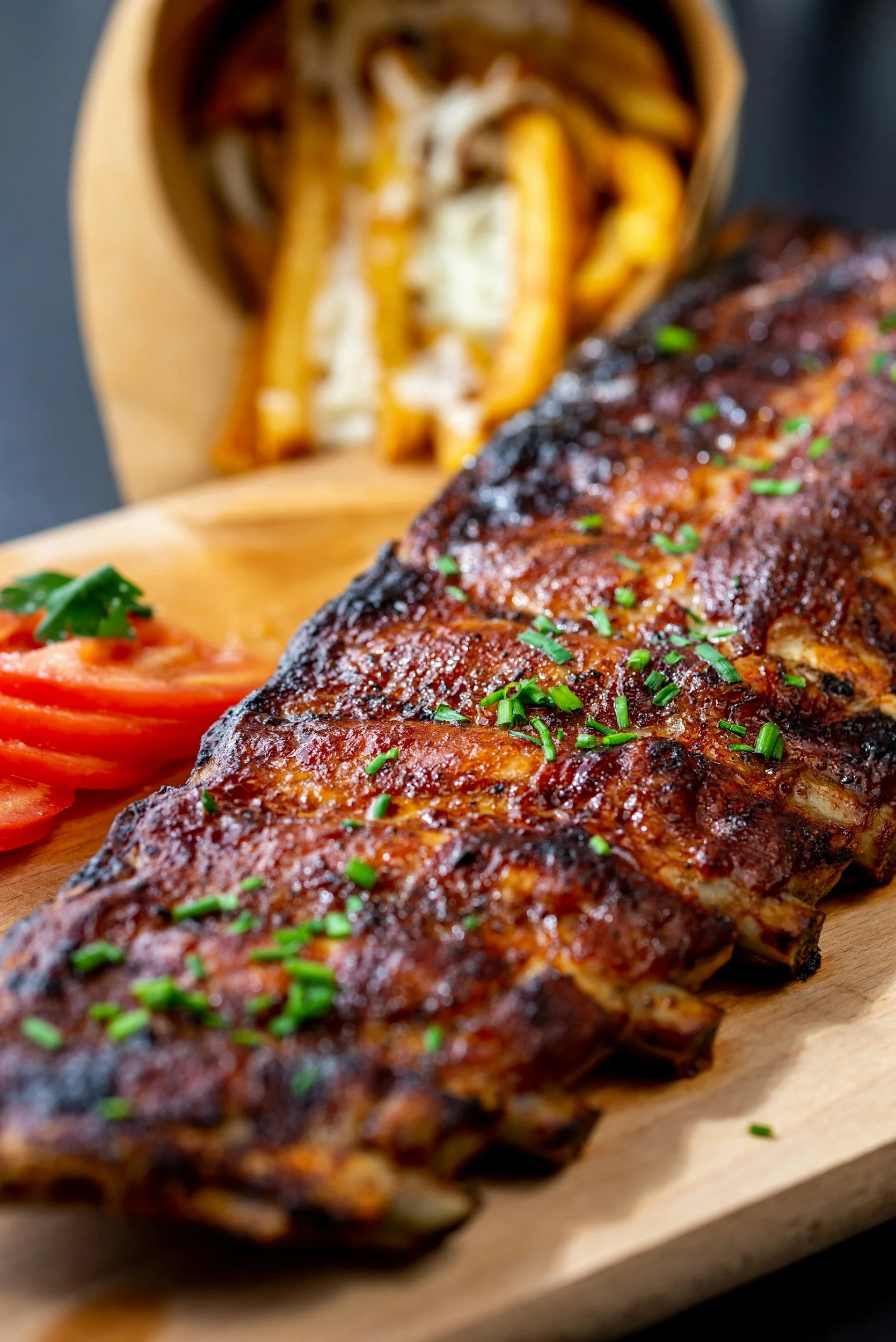 Die besten Spare Ribs mit Pepp – Schweizer Grillribs mit Caseiro Chilisauce
