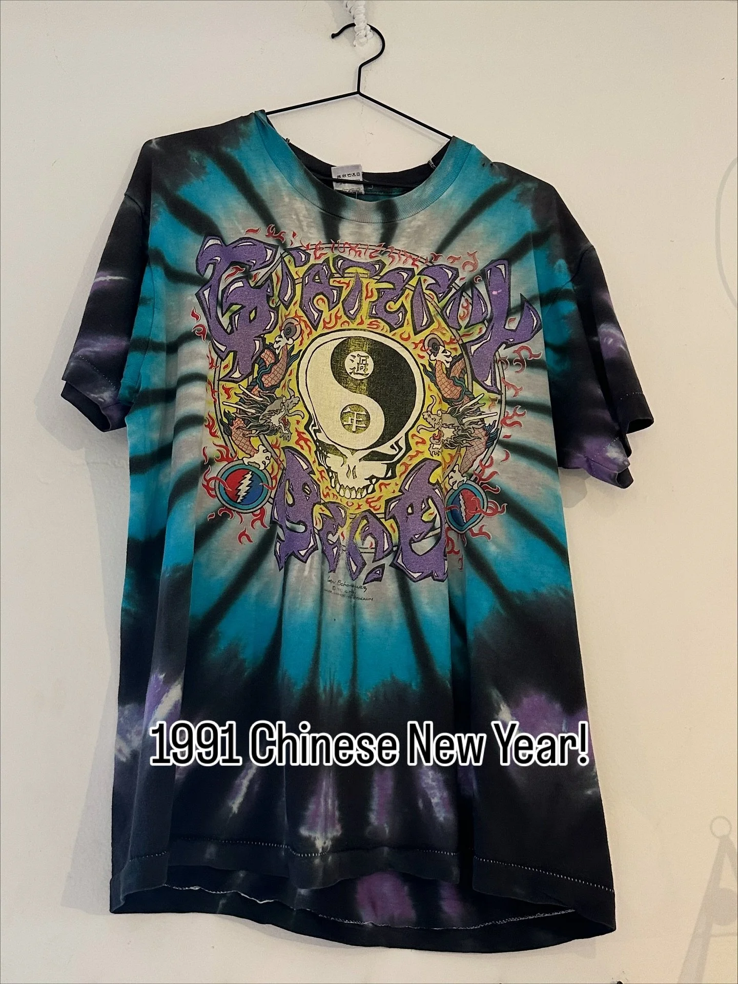 Midweek mood 💛
A little bit of everything we&rsquo;re loving right now &mdash; vintage leather, classic Grateful Dead, Hawaiian shirts, and thrifted hats + purses that tell a story.

Come treasure hunt this weekend (or sooner 😉) &mdash; new finds h