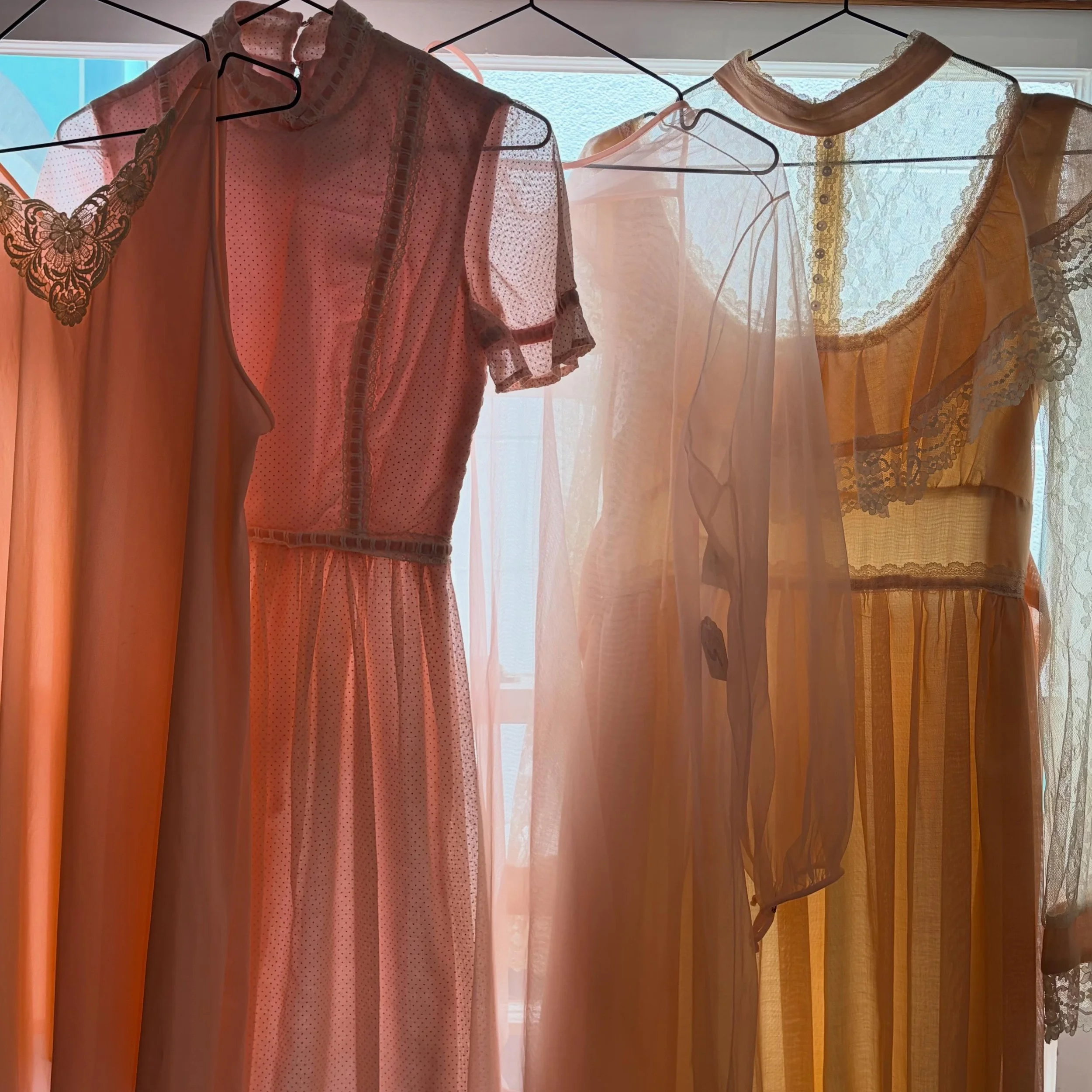 Dreamy vintage 

#vintage #thrift #newportbeach