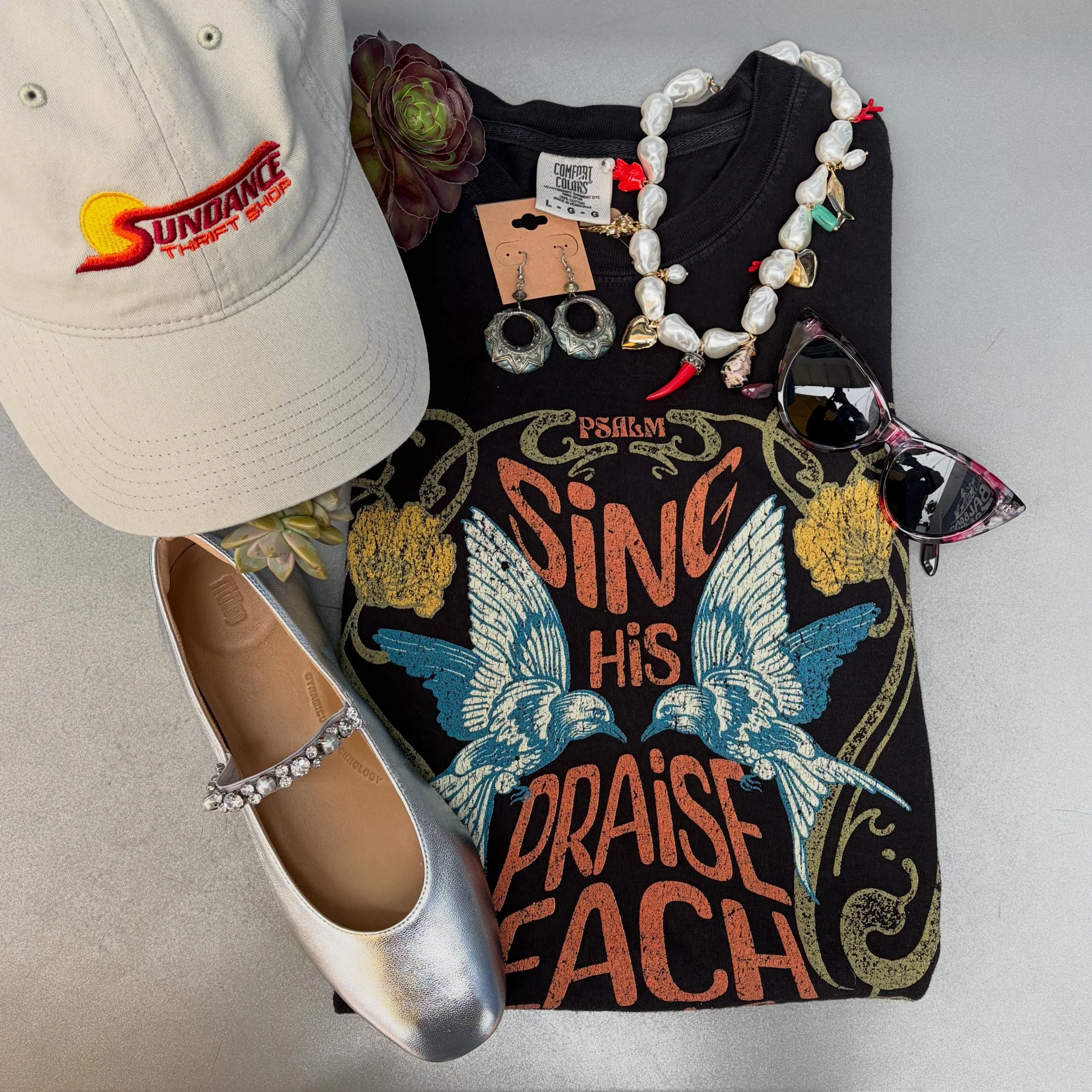 Nothing beats a thrift haul > 

#thrift #newportbeach #balboaisland