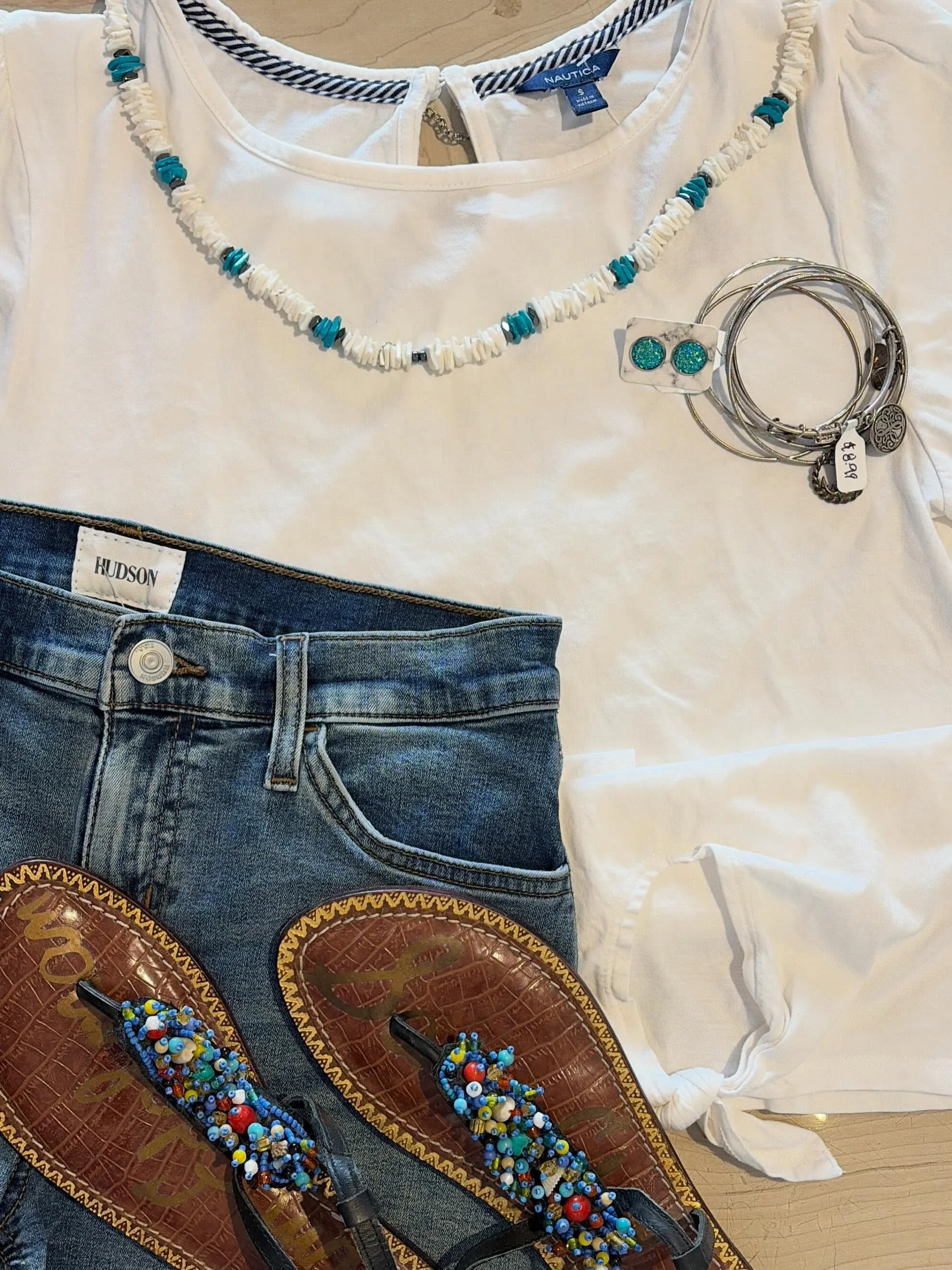 Summer is HERE and Sundance Thrift knows it 🌞🌊🌴
Stop by our Balboa or Tustin location, and build your perfect summer outfit with some perfect thrift finds!

#sundancethriftshop #costalliving #summeroutfits #newportbeach #orangecounty