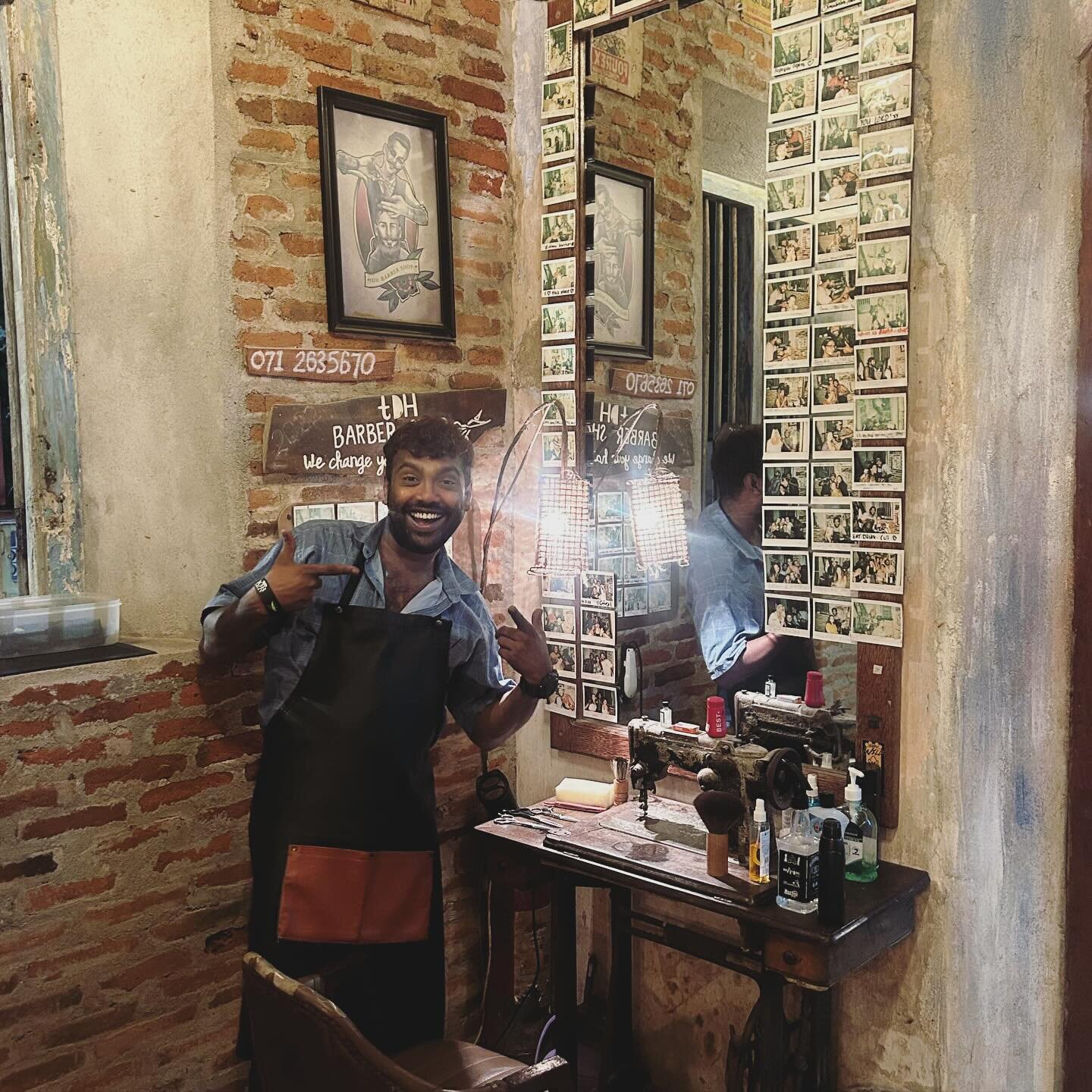 Met this legend @dimu_barber last night in Sri Lanka 🇱🇰 Love that his comb was passed down to him from his father who taught him the trade. We all have that special tool don&rsquo;t we 🪮 ✂️Also his shop is in the club @the_doctors_house  what a cl