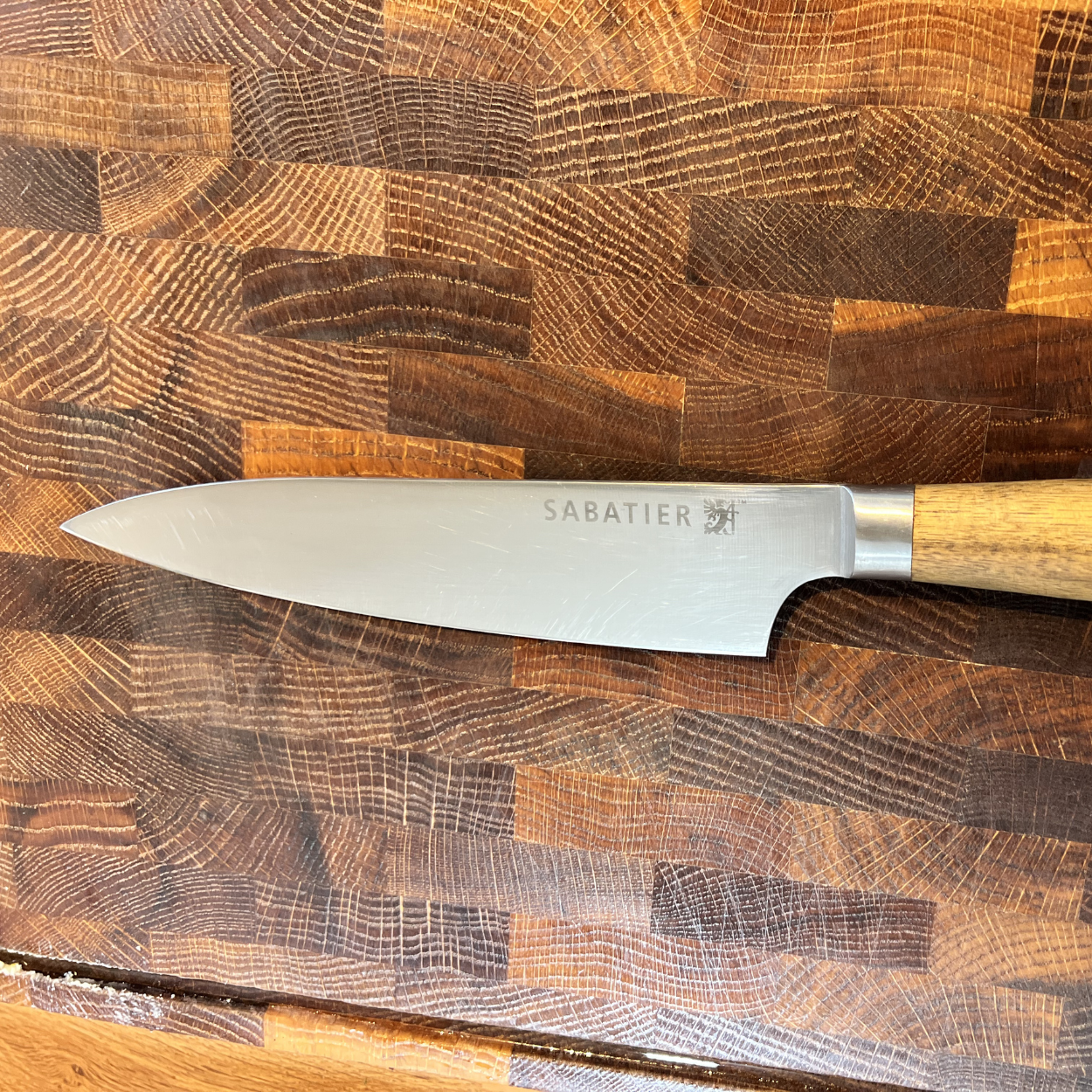 Sabatier chef knife after sharpening.png