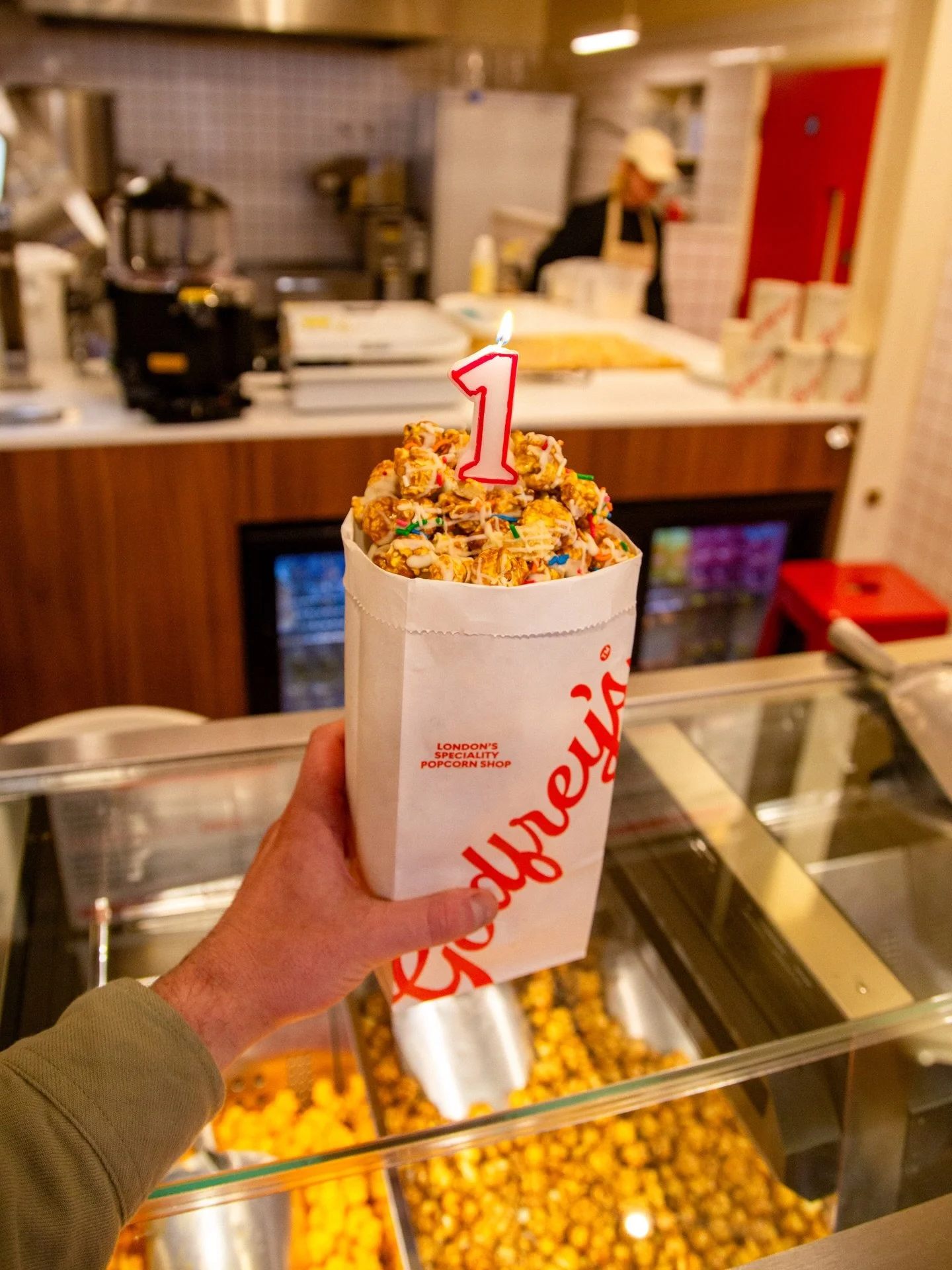 And we&rsquo;re back! ❤️ Happy new year everyone! And happy birthday to @godfreys_popcorn 🎉 To celebrate, we&rsquo;ve got our very own limited edition special &ldquo;birthday cake&rdquo; in the cabinet 😍 Caramel corn, vanilla sponge, white chocolat