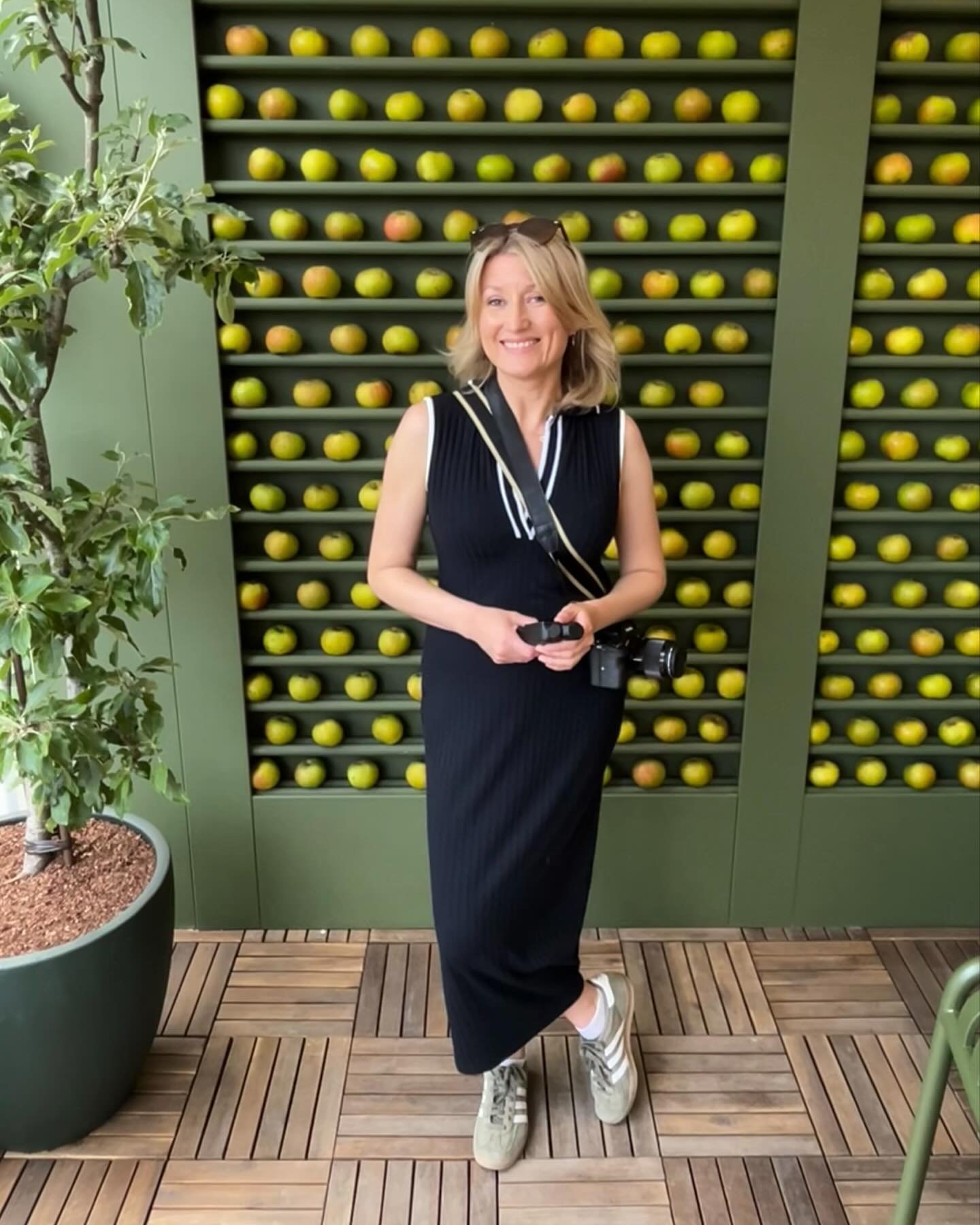 I&rsquo;m 44&hellip; how did that happen?!

Spending it in my happy place, surrounded by flowers (and a few apples, courtesy of @thenewtinsomerset) at @rhschelsea. It&rsquo;s become a bit of a birthday week tradition &mdash; and there&rsquo;s no bett