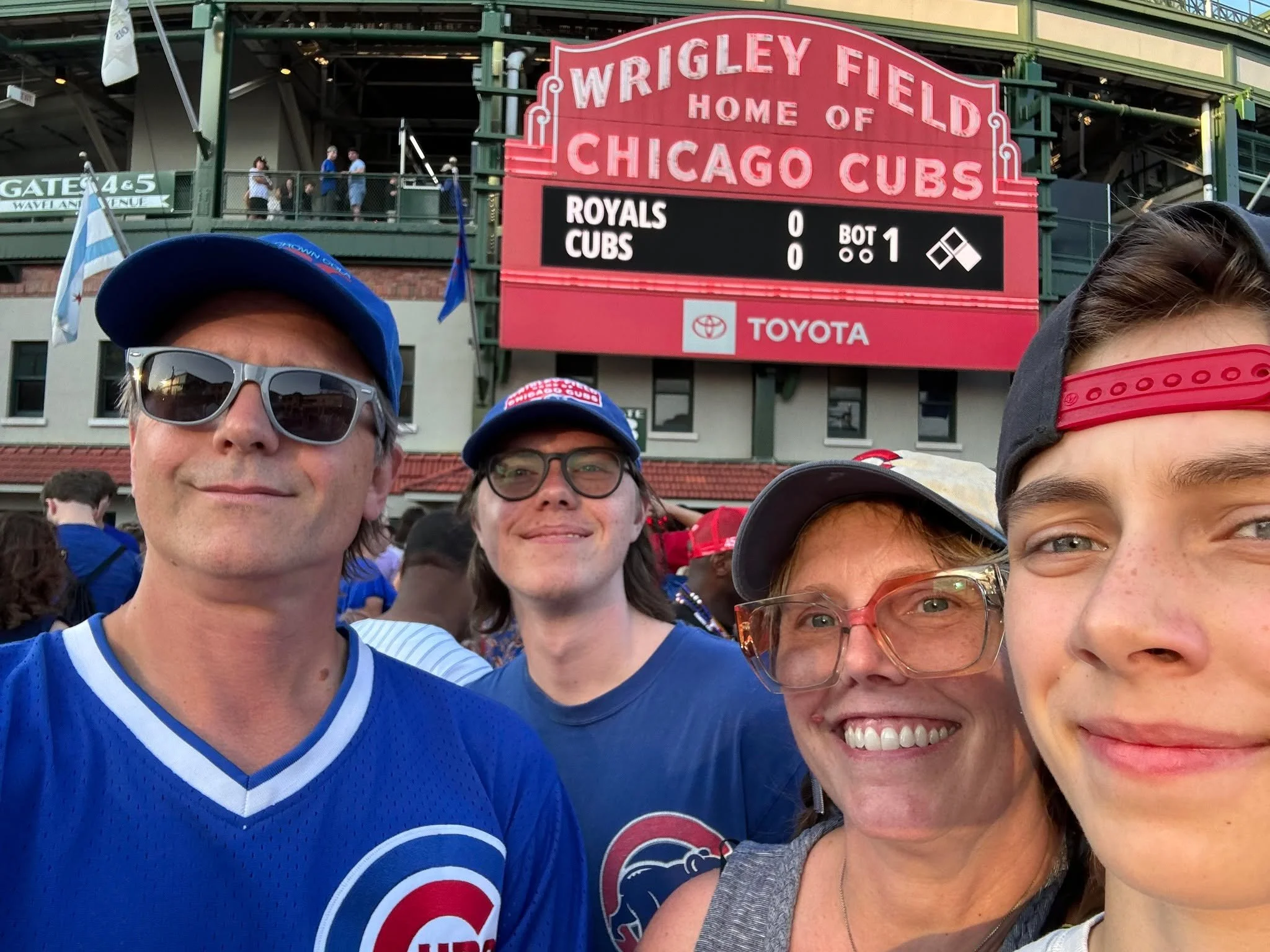 At the national landmark with the fam. Only one month left until the kids go back to school. Enjoy summer in Chicago while it&rsquo;s here.