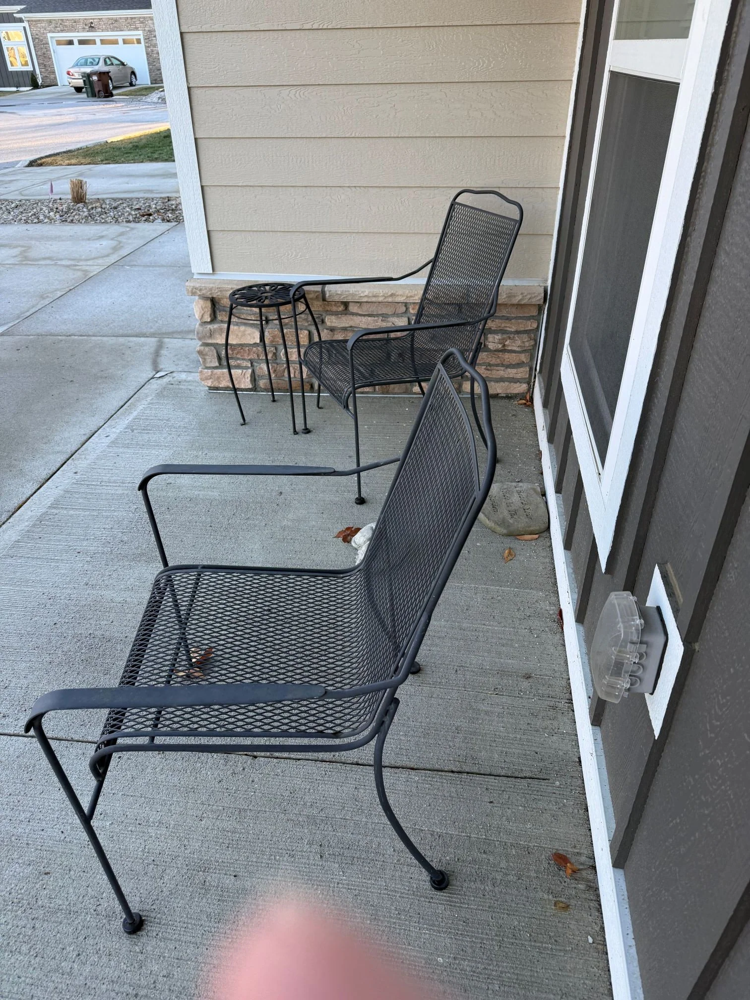 Front Porch (2 chairs and a table)