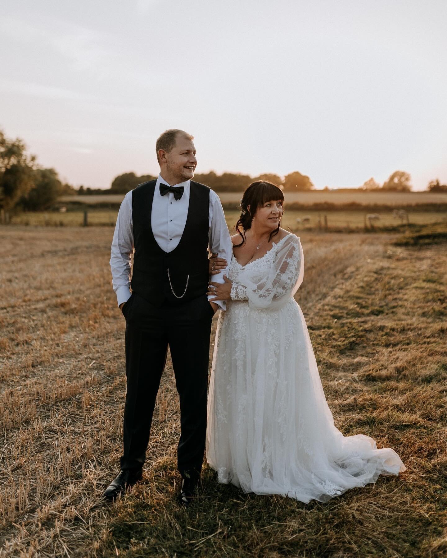 Something very wonderful went down @coolingcastlebarn recently&hellip;.Oli married Michelle, and it was wicked!!! An awesome day of love laughter and entertainment all round. 

The styling for this day was absolutely on point courtesy of @dannywatcho