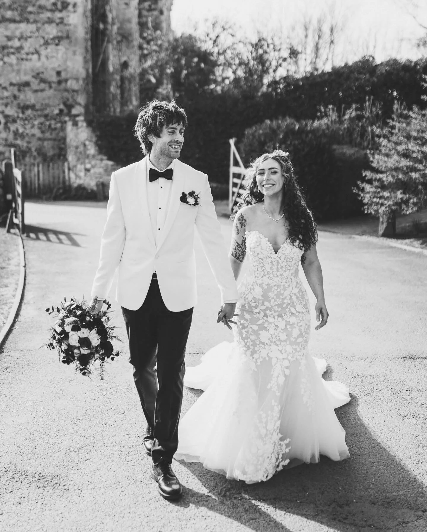 A rip roaring start to the 2026 wedding season at the ever awesome Cooling Castle Barn. 

Lauren and Phil provided a start to the year to remember down at the barn. Stylish and classic yet completely buzzing with party vibes. The sun shined brightly 