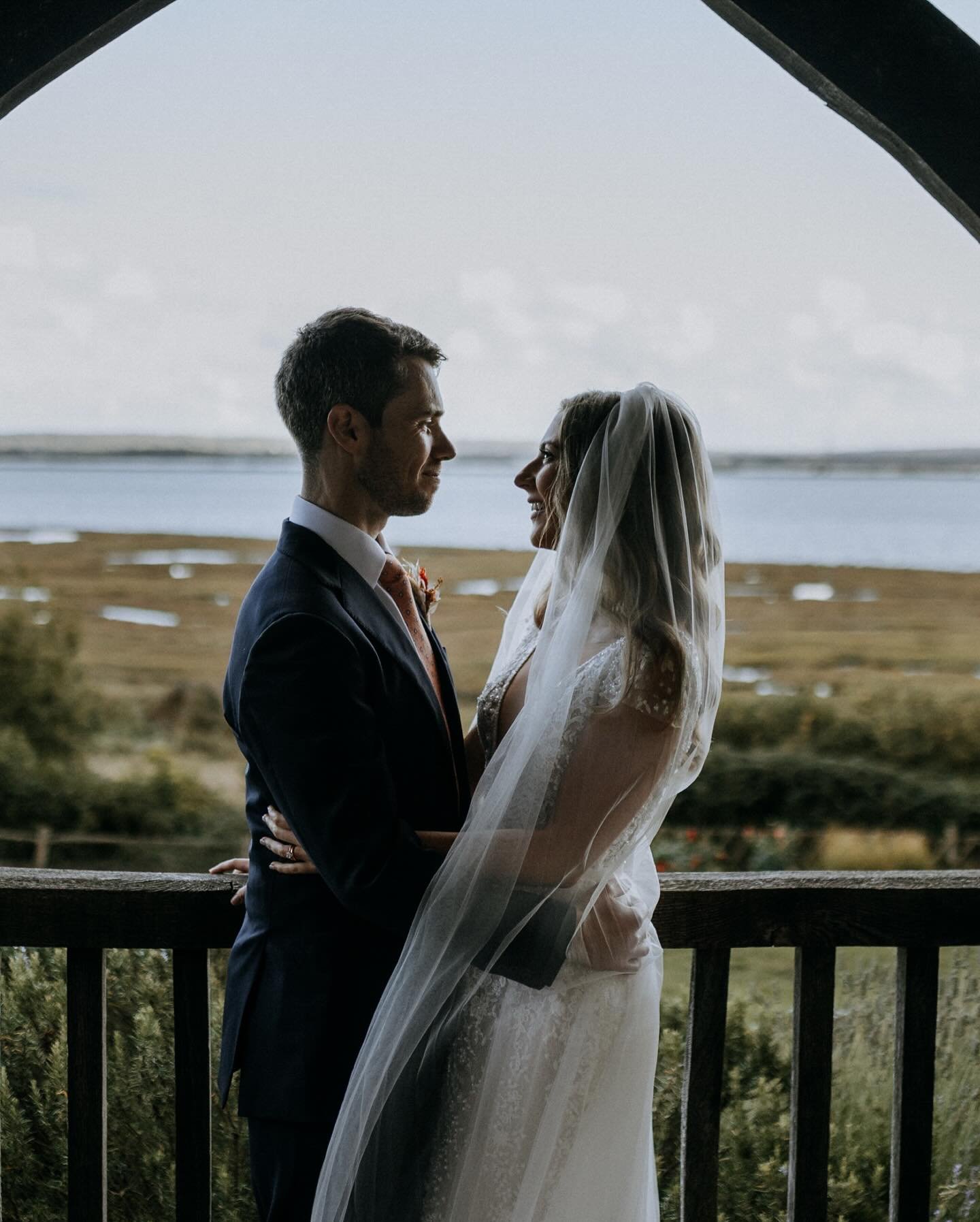 Hey people! Thought I&rsquo;d throw my hands up and let you all know I&rsquo;m still around&hellip;..I really have put posting aside this year to concentrate on other things. 
I&rsquo;ve shot so many amazing weddings over the last couple of months, s