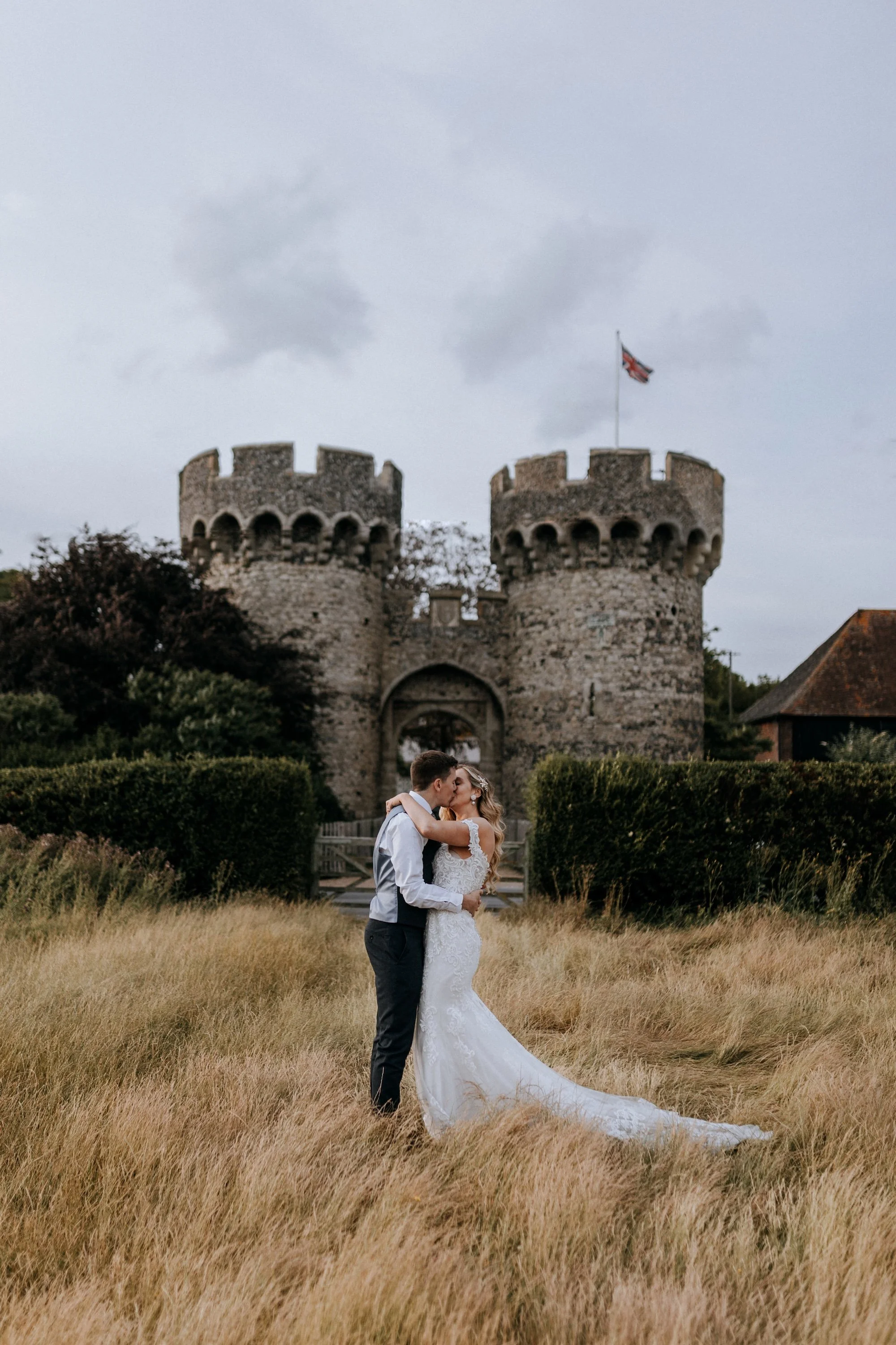 cooling-castle-wedding-photographer.jpg
