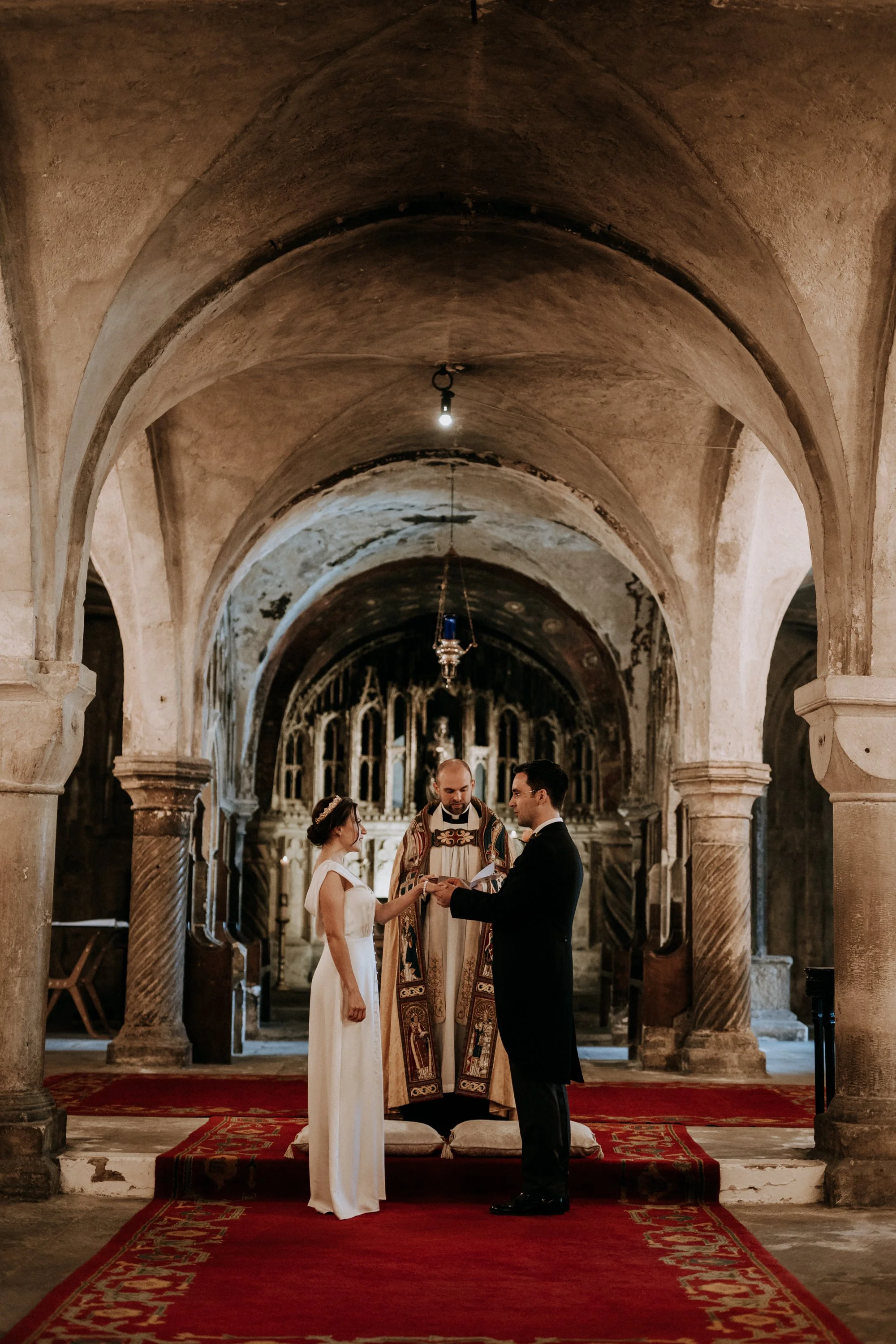 canterbury_cathedral_crypt_wedding_photo-39.jpg