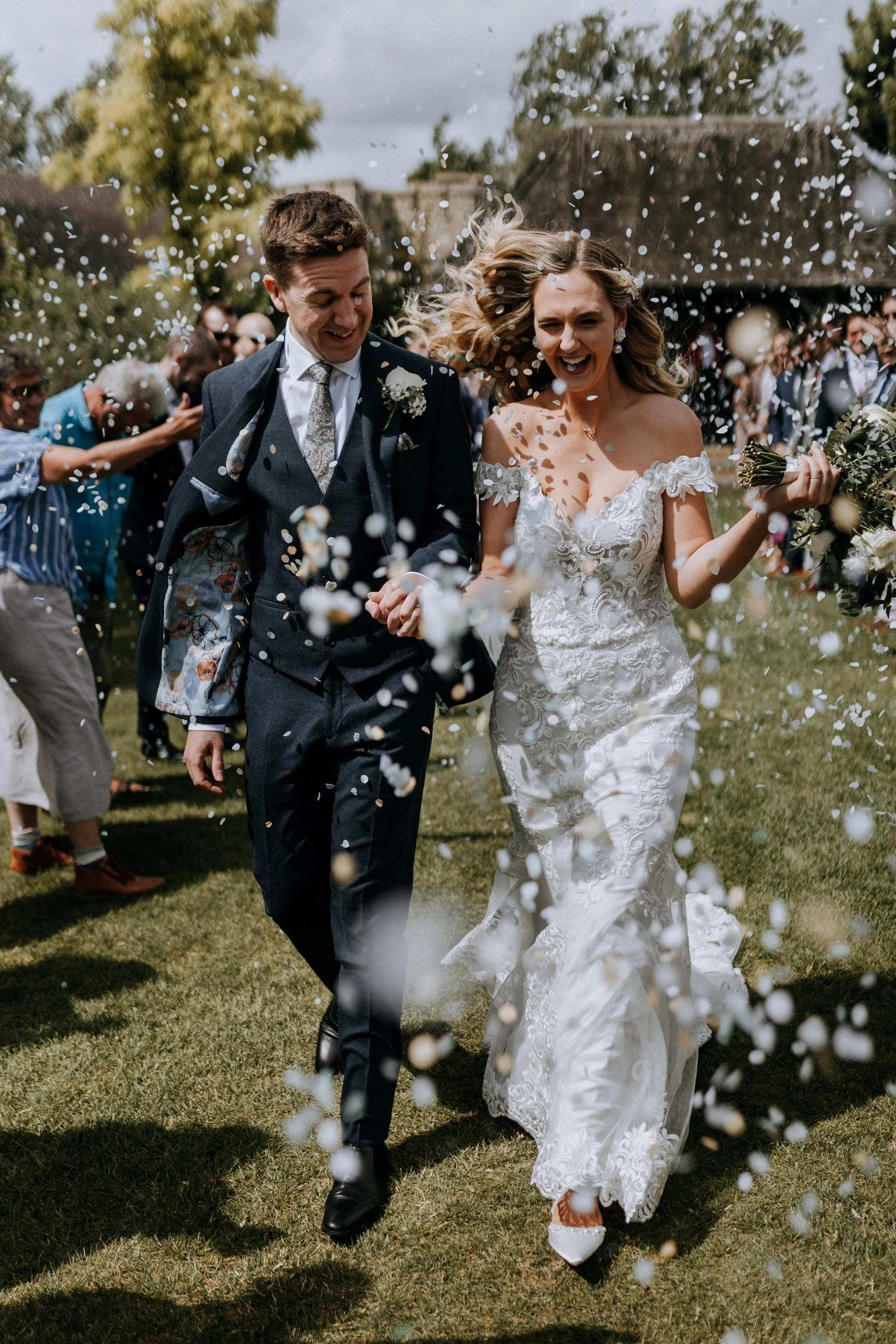 best-wedding-confetti-photo.jpg