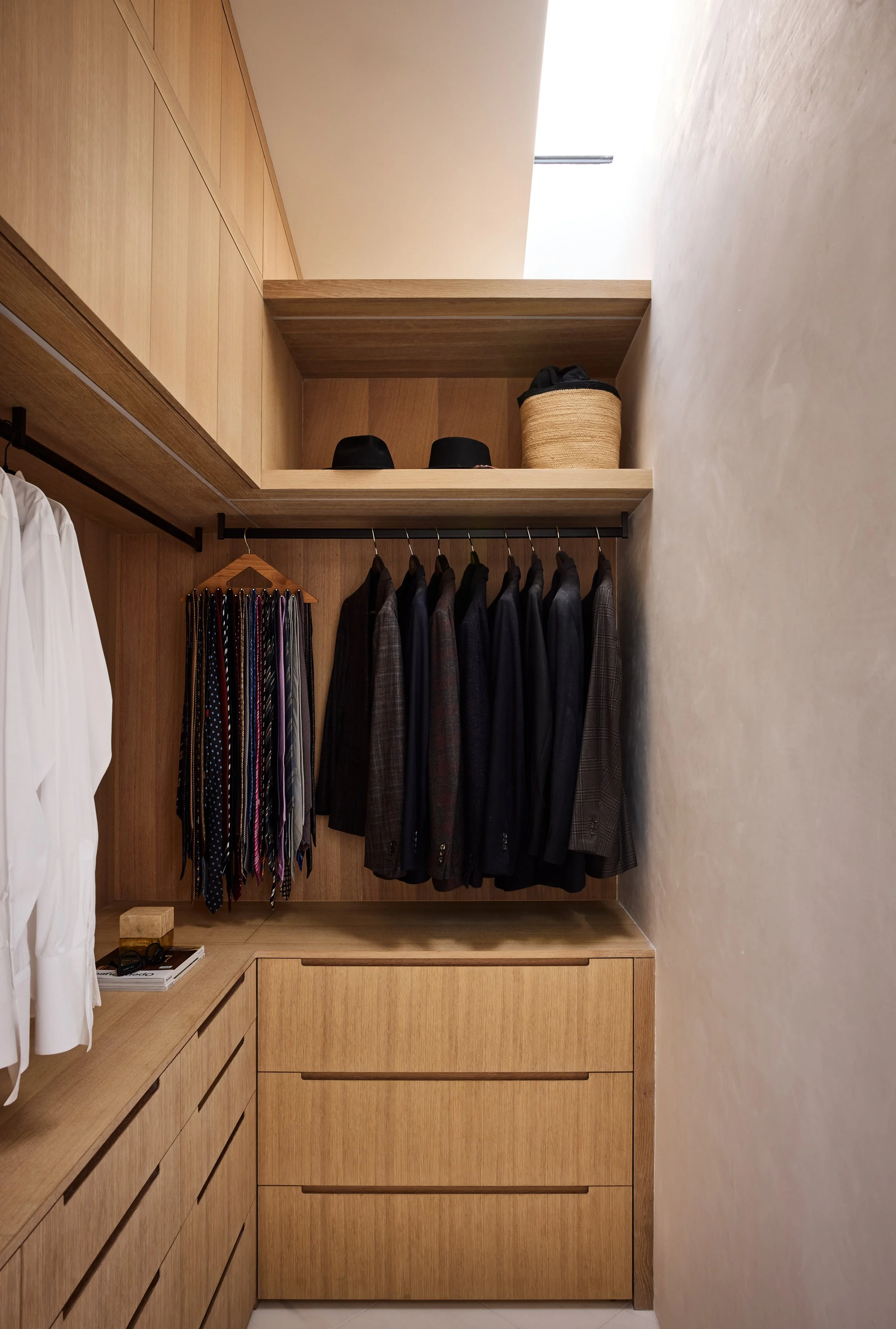 JM.Novel1.Eastview_Ken Closet 034.jpeg