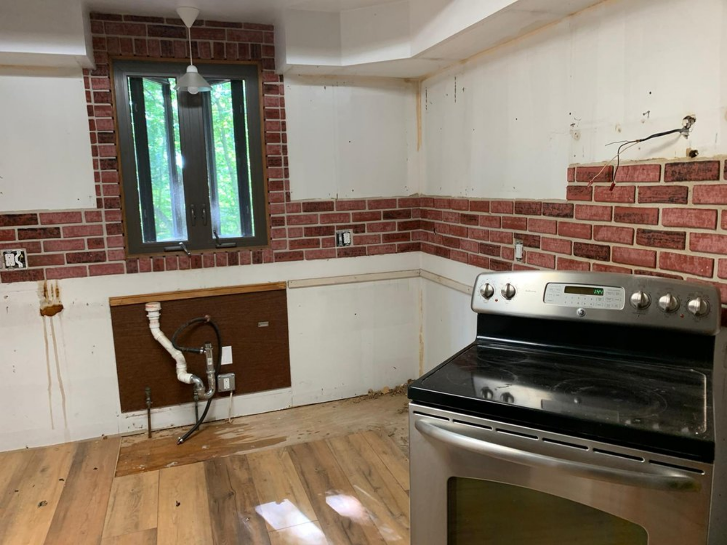 Traditional Kitchen Remodel by Evergreen Property Care project photo 3