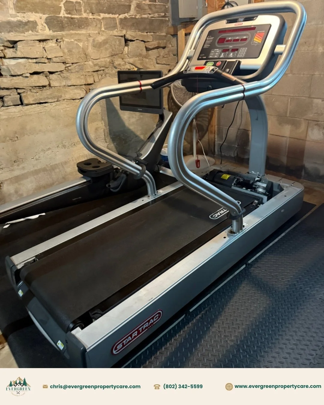 Country Rd NY_Treadmill Commercial Grade Assemble (2).jpg