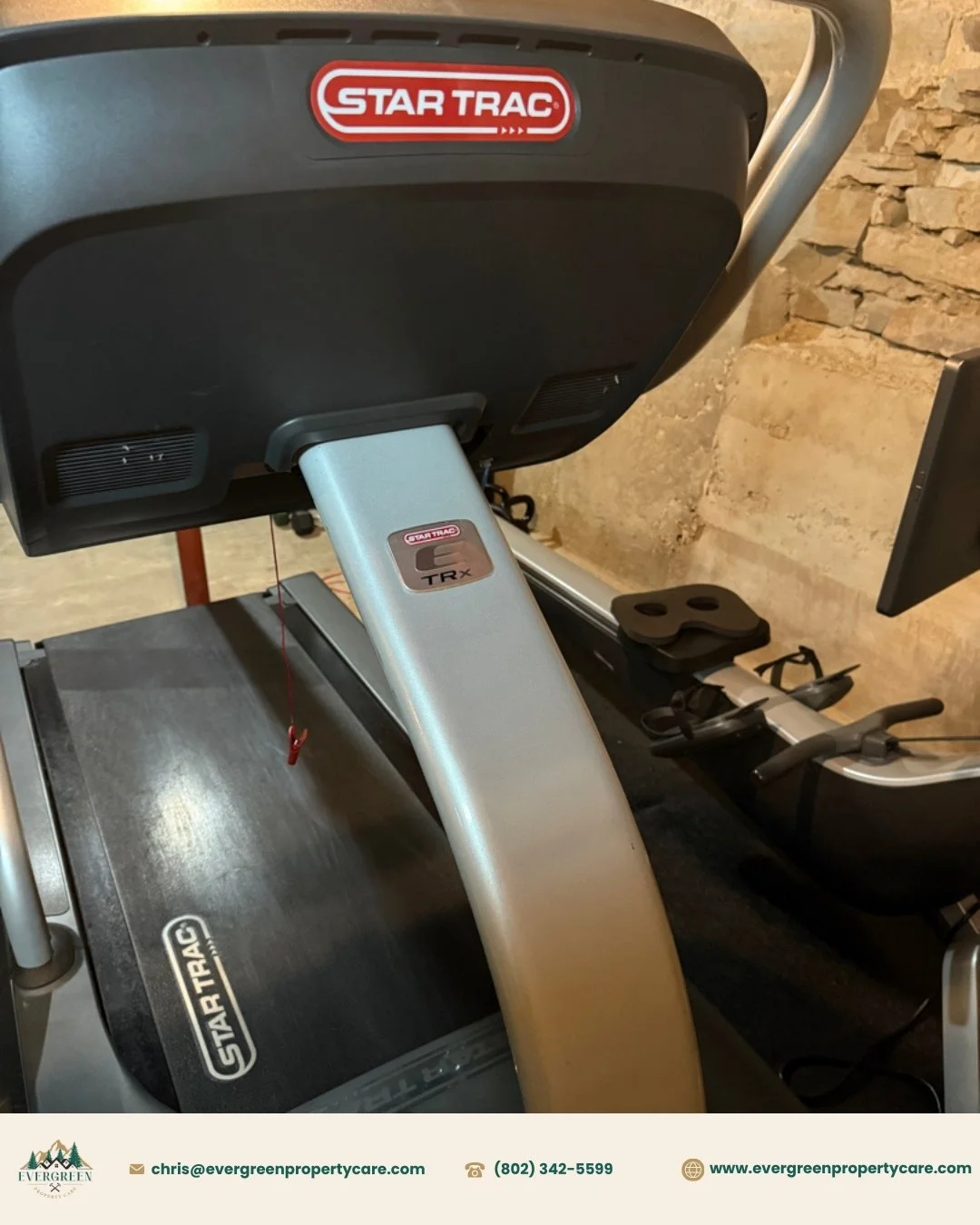 Country Rd NY_Treadmill Commercial Grade Assemble (4).jpg