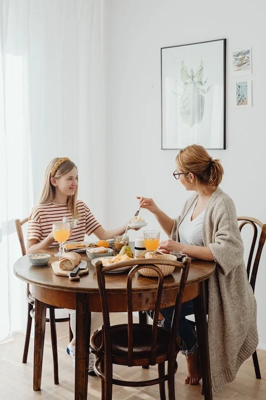 Teen girl and her mom.