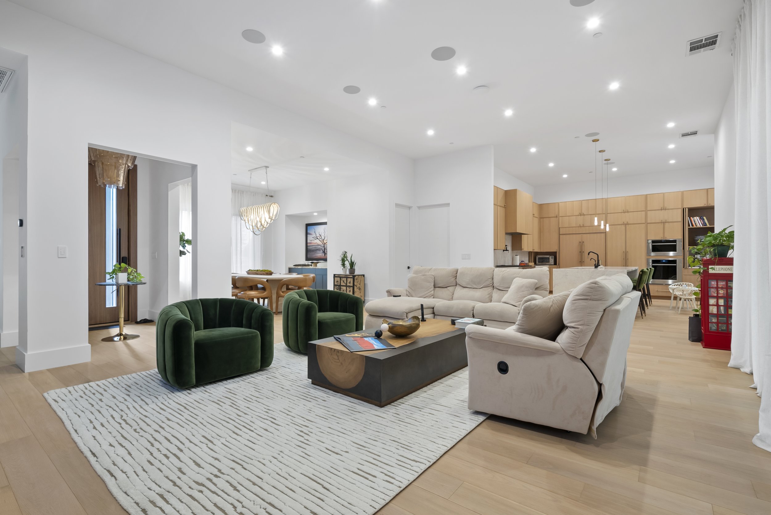 300 Almond Ave, Los Altos, CA 94022-01.jpg