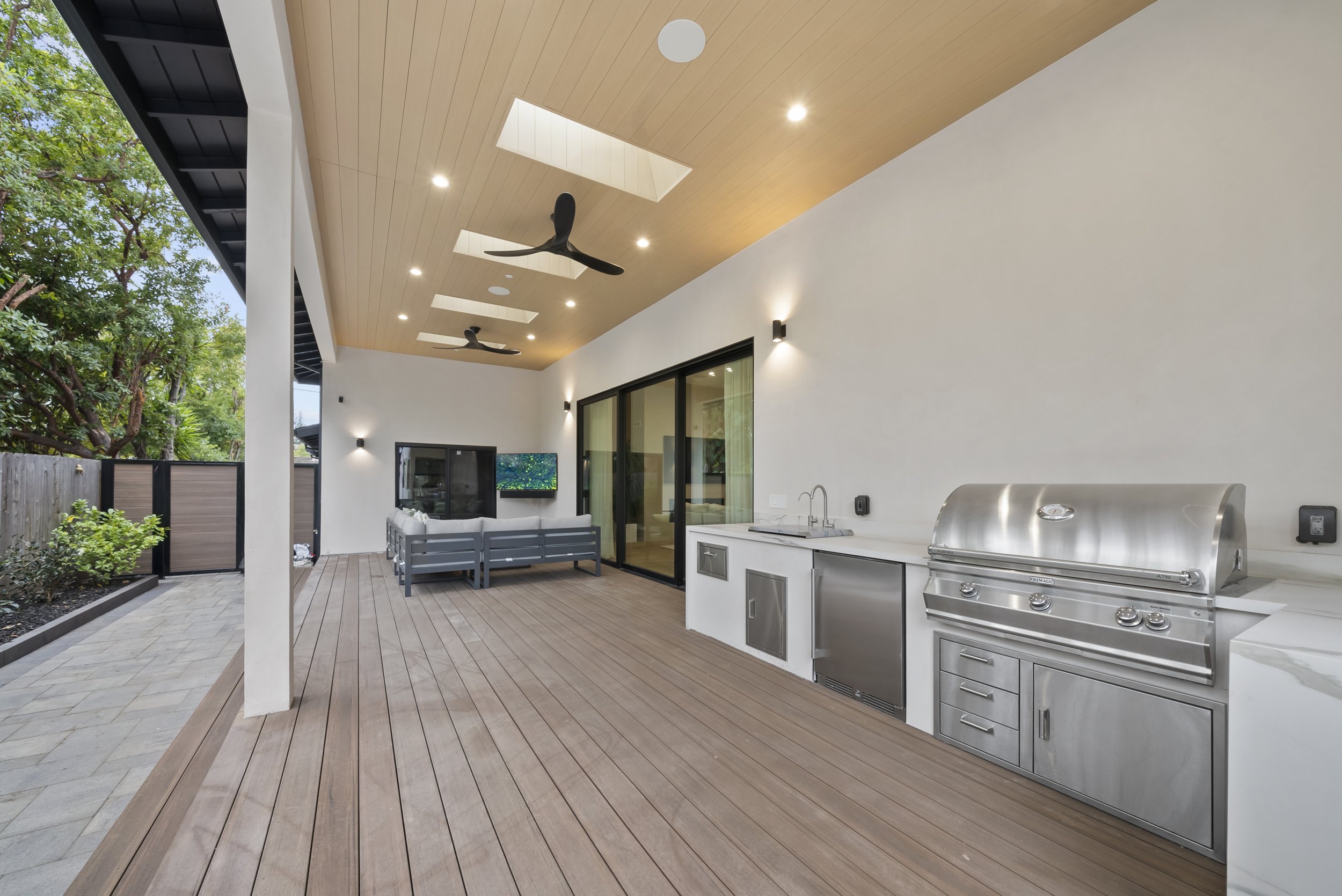 300 Almond Ave, Los Altos, CA 94022-19.jpg