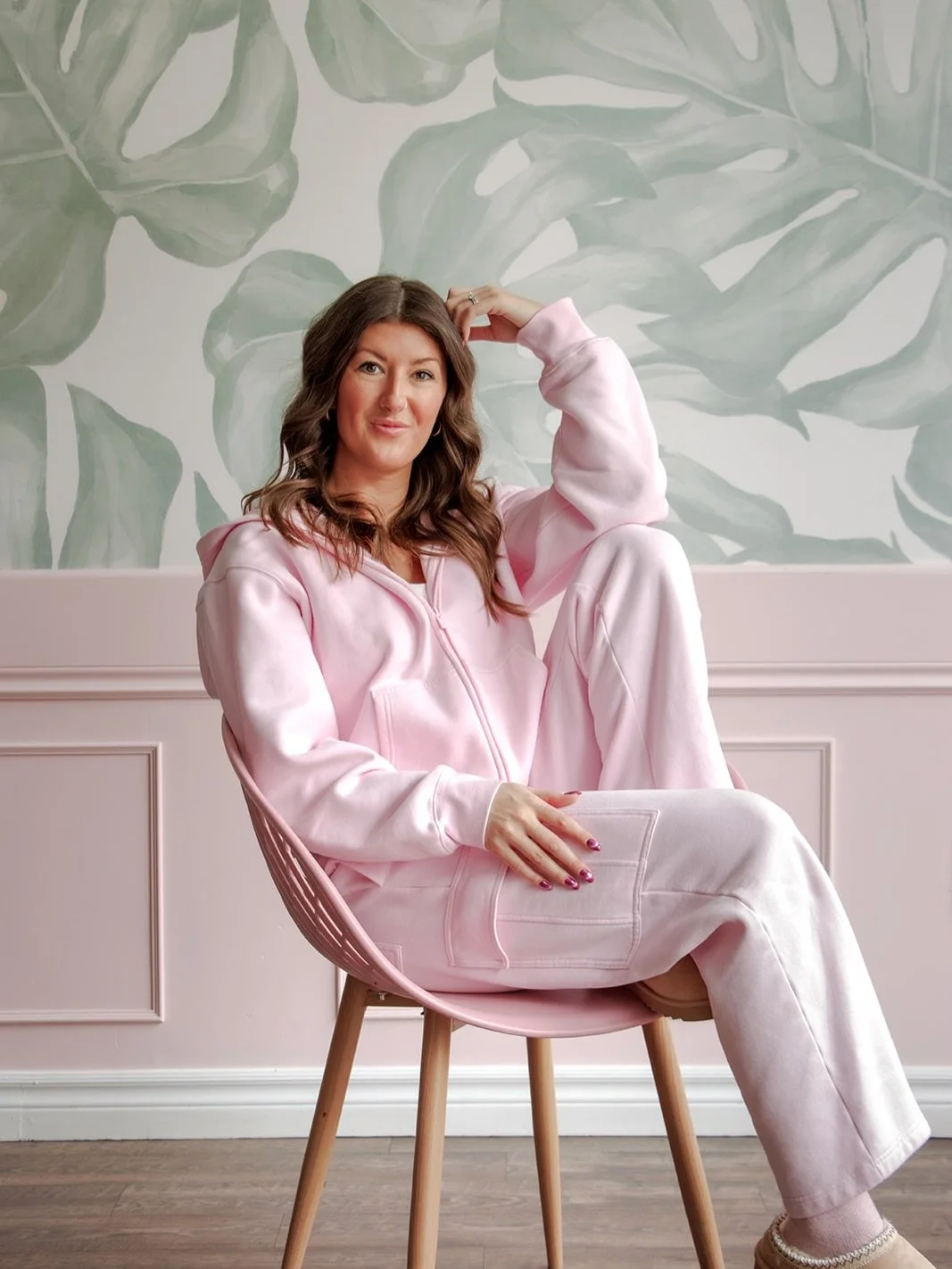 It&rsquo;s always a vibe working with @le_inbetween so of course I said yes when she asked me to collaborate on a branding photoshoot for her podcast! If you&rsquo;re a county local or love hearing stories of entrepreneurship and small business, make