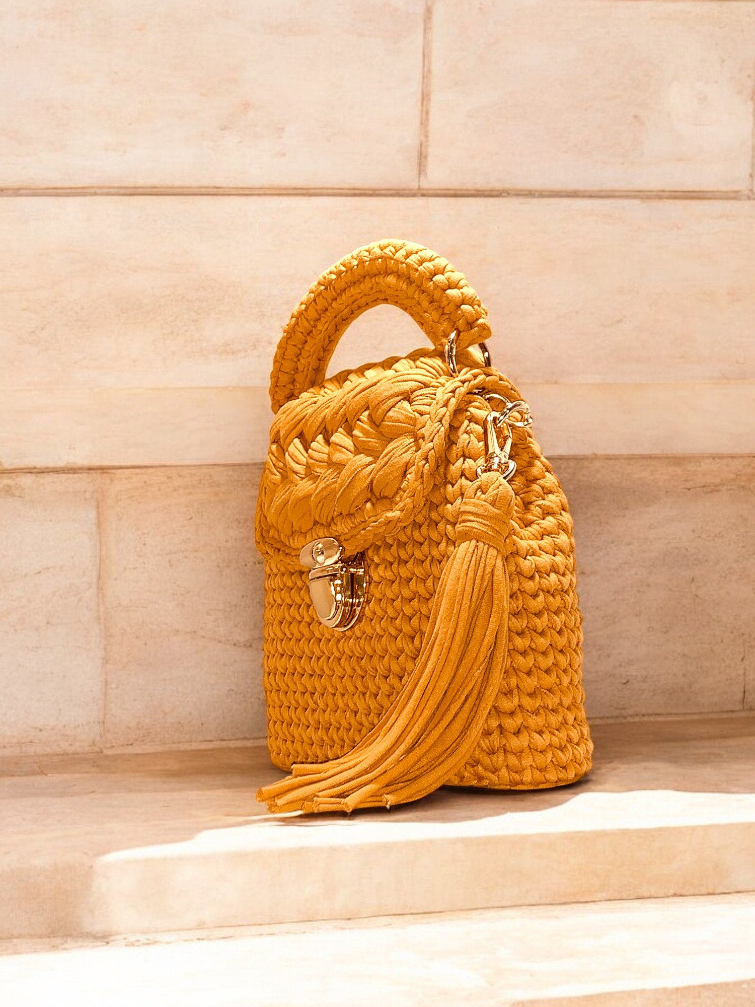 BOCONI COMFORT PRO BAG ON STAIRS-Photoroom.jpg