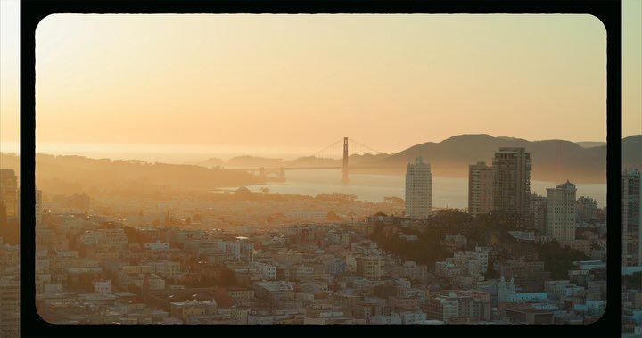 Sights and sounds from downtown San Francisco at golden hour 

&bull;
&bull;
&bull;
&bull;
&bull;
#sanfrancisco #sonyfx3 #interiorphotographer #hospitalityphotography #fourseasons #fsembarcadero