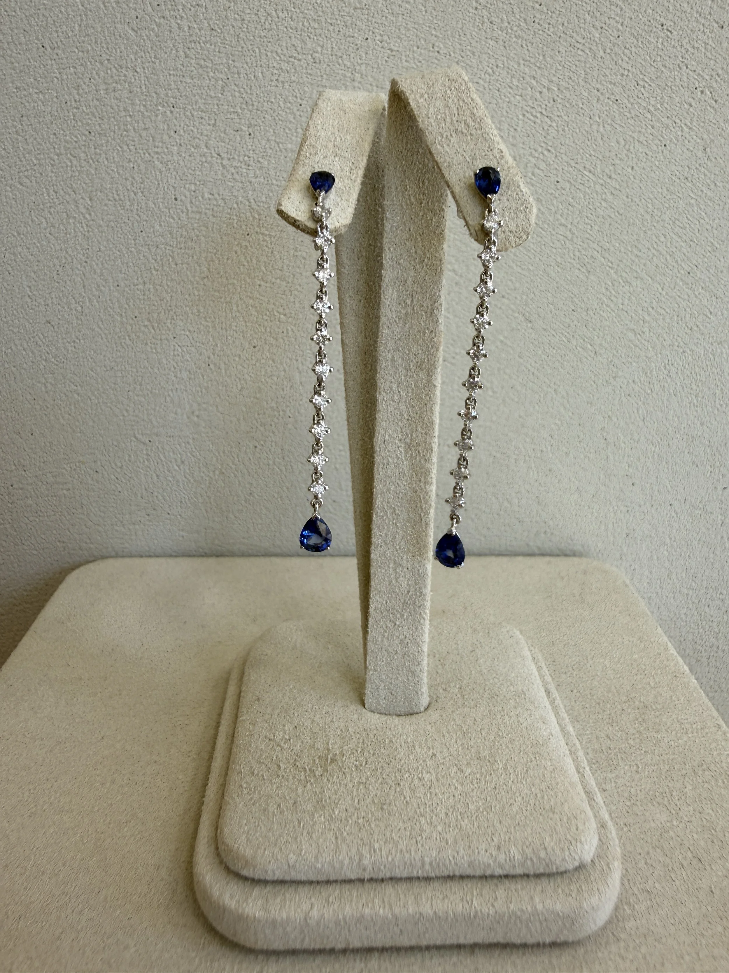 Oorhangers_saffier_diamant