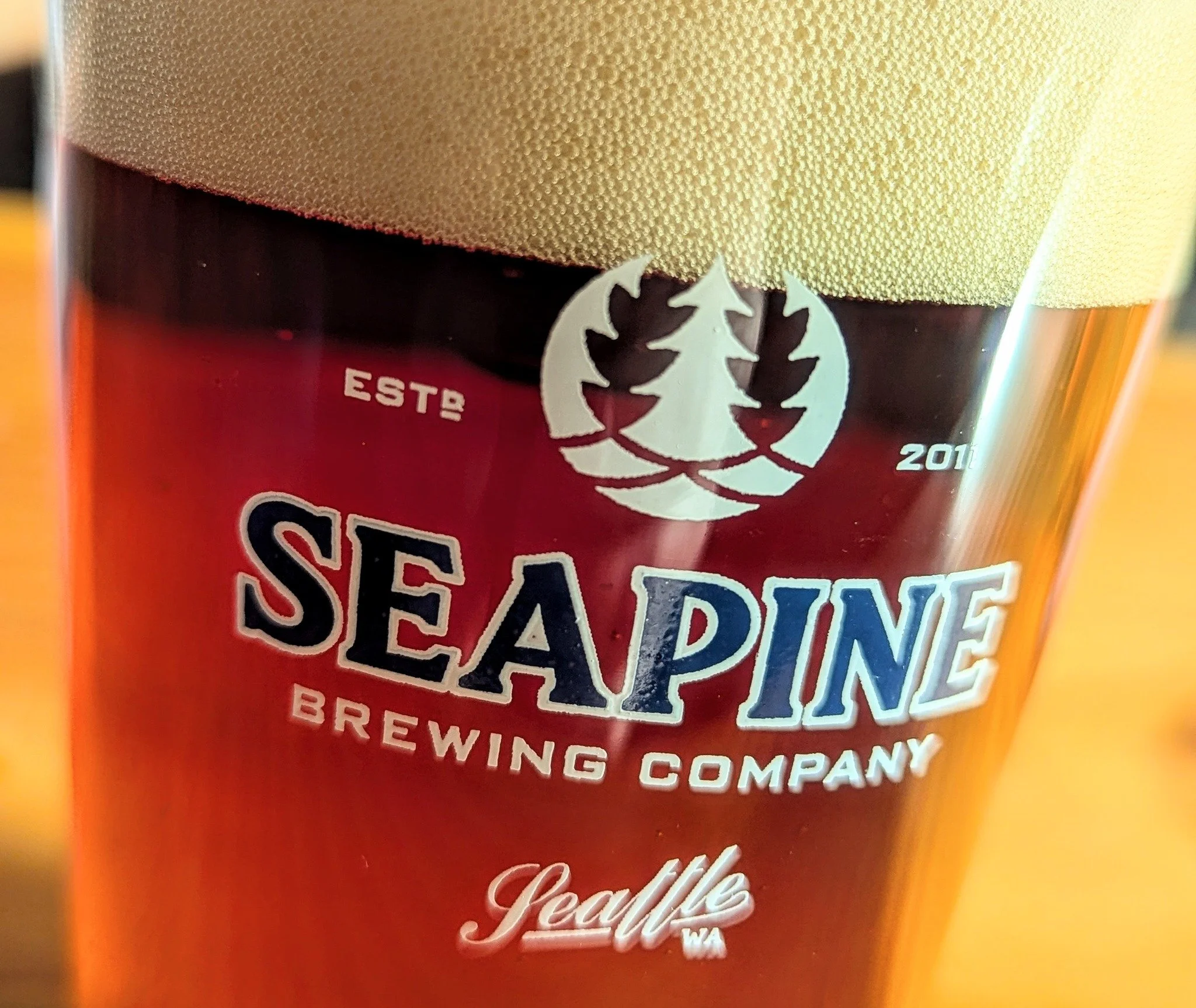 Tis the season of Flannel Channel! Our copper colored winter ale has a strong malt based with a crispy finish from cascade hops, available on draft and cans in the taproom for your holiday beer needs! 🍺
#seapinebrewing #seattlebeer #seattlebrewery #