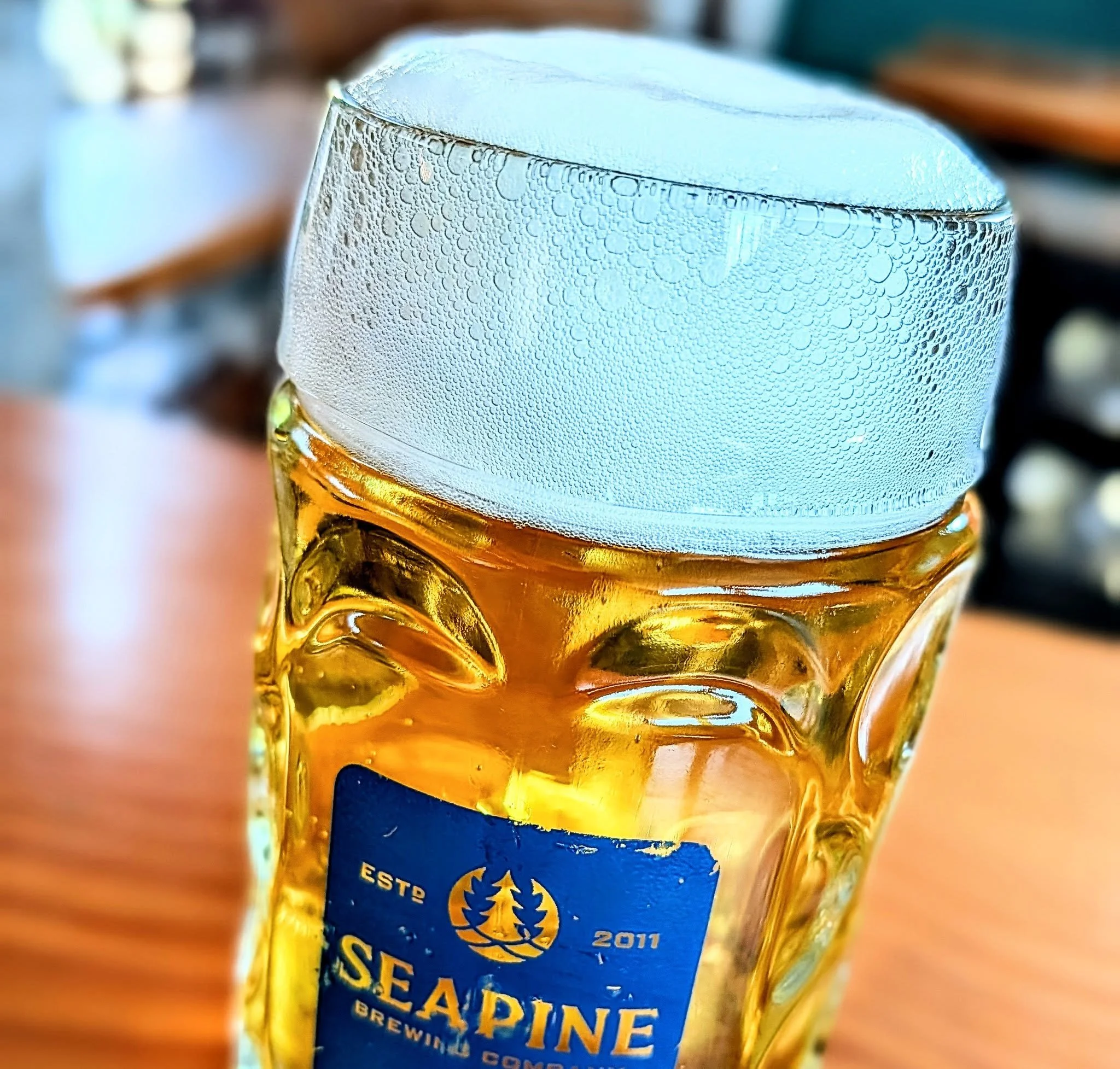 Our classic Helles lager is back on tap! A traditional malt-forward pale Munich style lager (5.3%) with a bready mild sweetness and soft bitterness. Enjoy a half liter, or full liter at the taproom! 🍻#seattlecraftbeer #seattlebeer #wacraftbeer