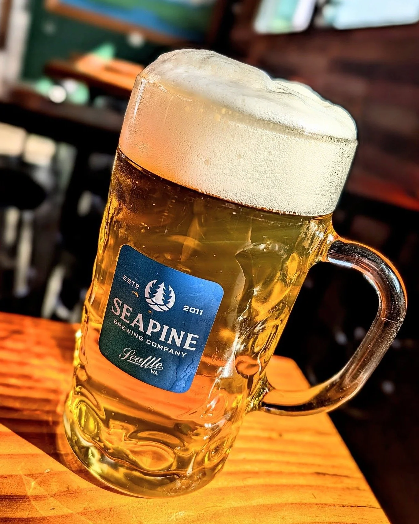 Whether your searching for Oktoberfest vibes or fresh hop IPA we've got you covered this weekend! Grab a stein of Munich Mist lager or a pint of Centy McFreshface IPA at Seapine! 
#seattlecraftbeer #seattlebeer #oktoberfest #freshhop