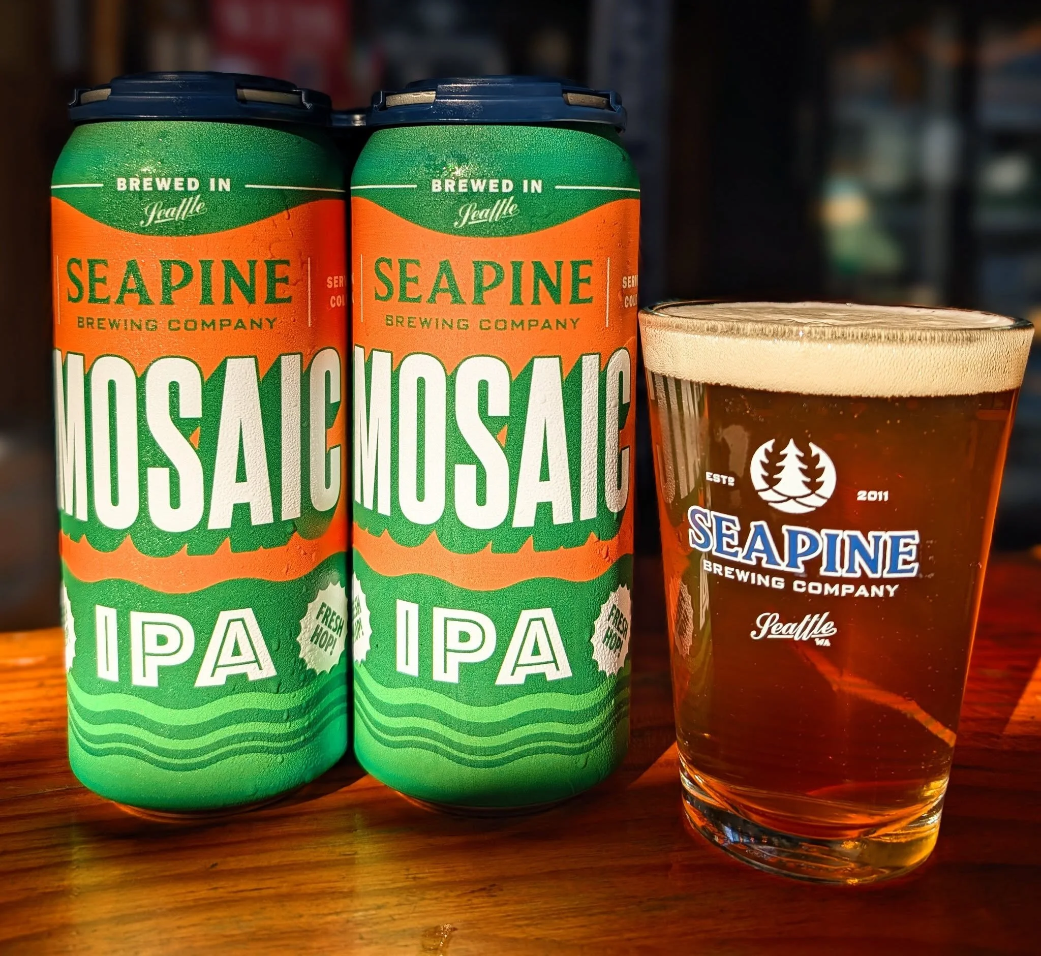 Now pouring Mosaic Fresh Hop IPA! Packed with whole cone mosaic hops from Yakima this is a floral and bright NW IPA: 4-packs &amp; pints now available!
#seattlecraftbeer #craftbeer #seattlebeer