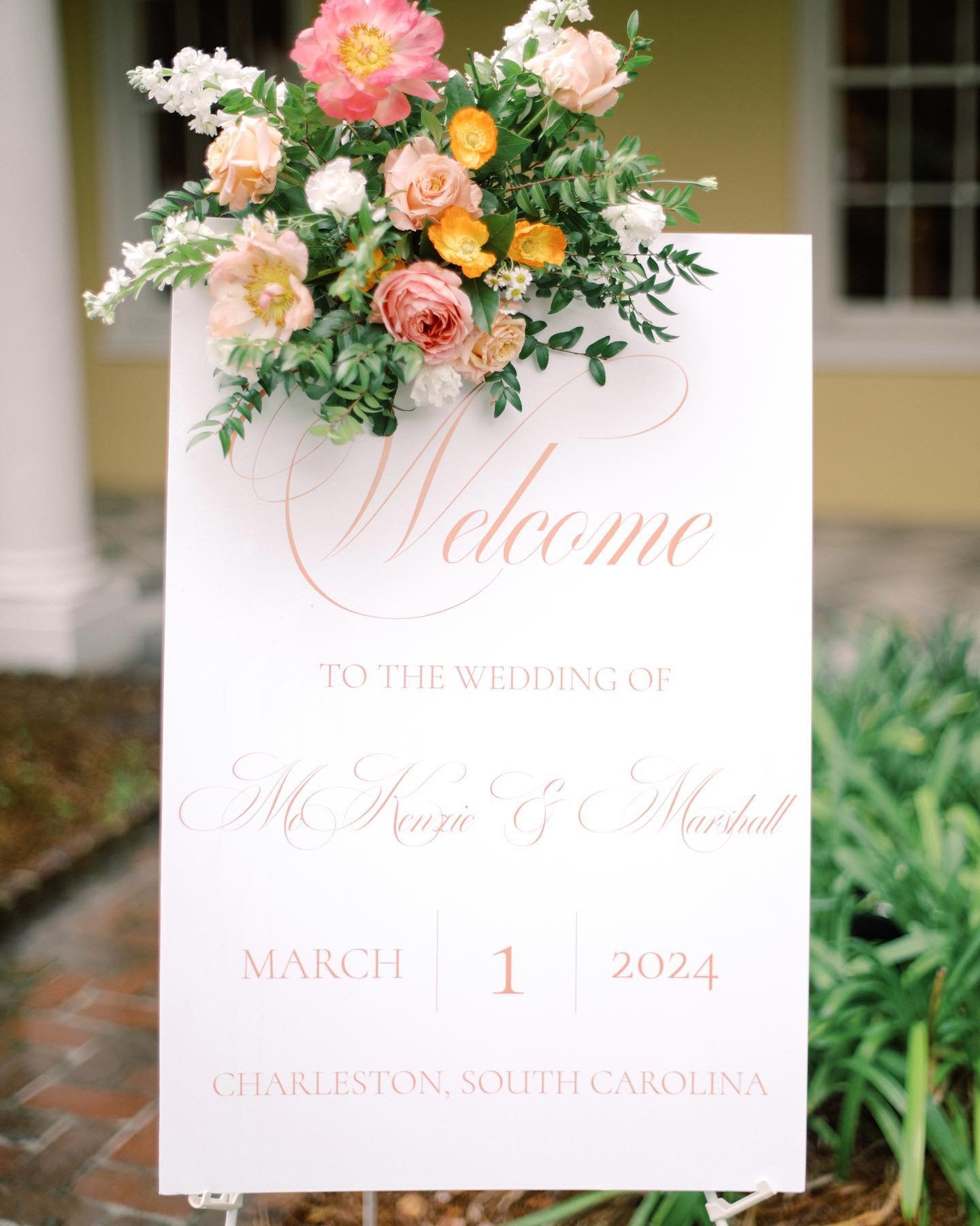 It is the season of day-of stationery!!! We have been BUSY preparing menus, programs, welcome signs, seating charts, and more for our spring brides 💐