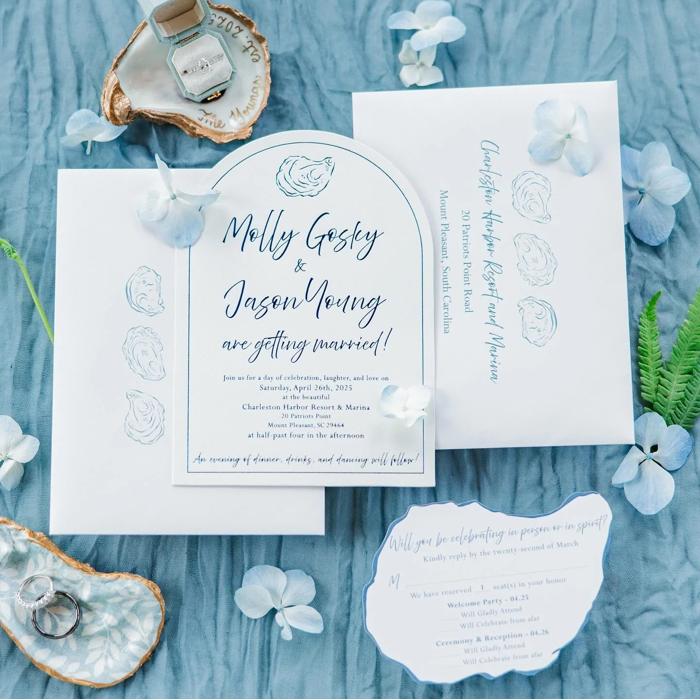 Soft blues, oyster shells, and lowcountry charm from this April Charleston wedding 🦪

Planner: @whatleyweddingdesign
Venue: @charlestonharborresort @charlestonharborevents
Photographer: @sarahwestmorelandphotography
Florist: @pinewoodpetals
Statione