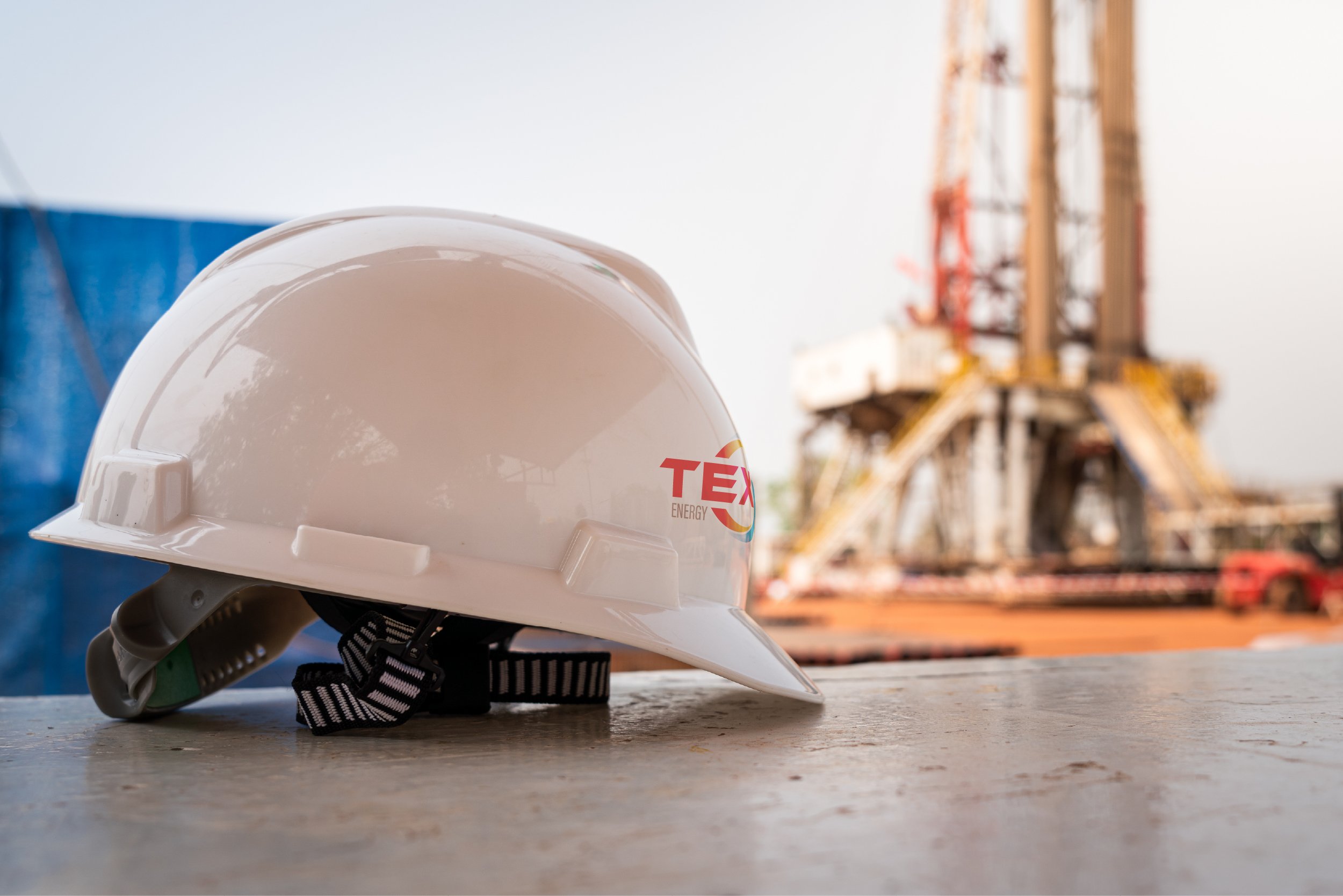TEXOH Career Hard Hat Well.jpg