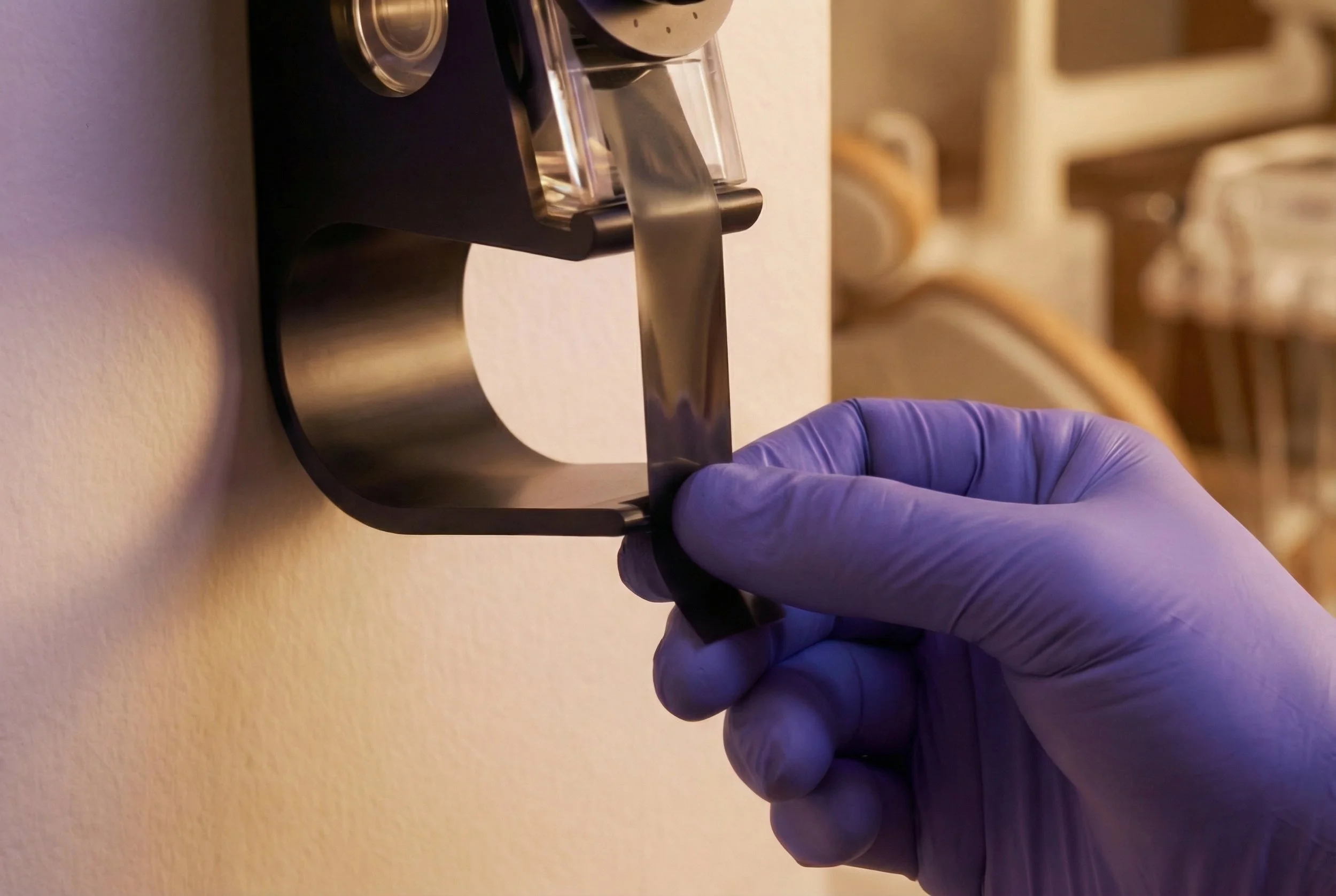 Bite Paper Dispenser