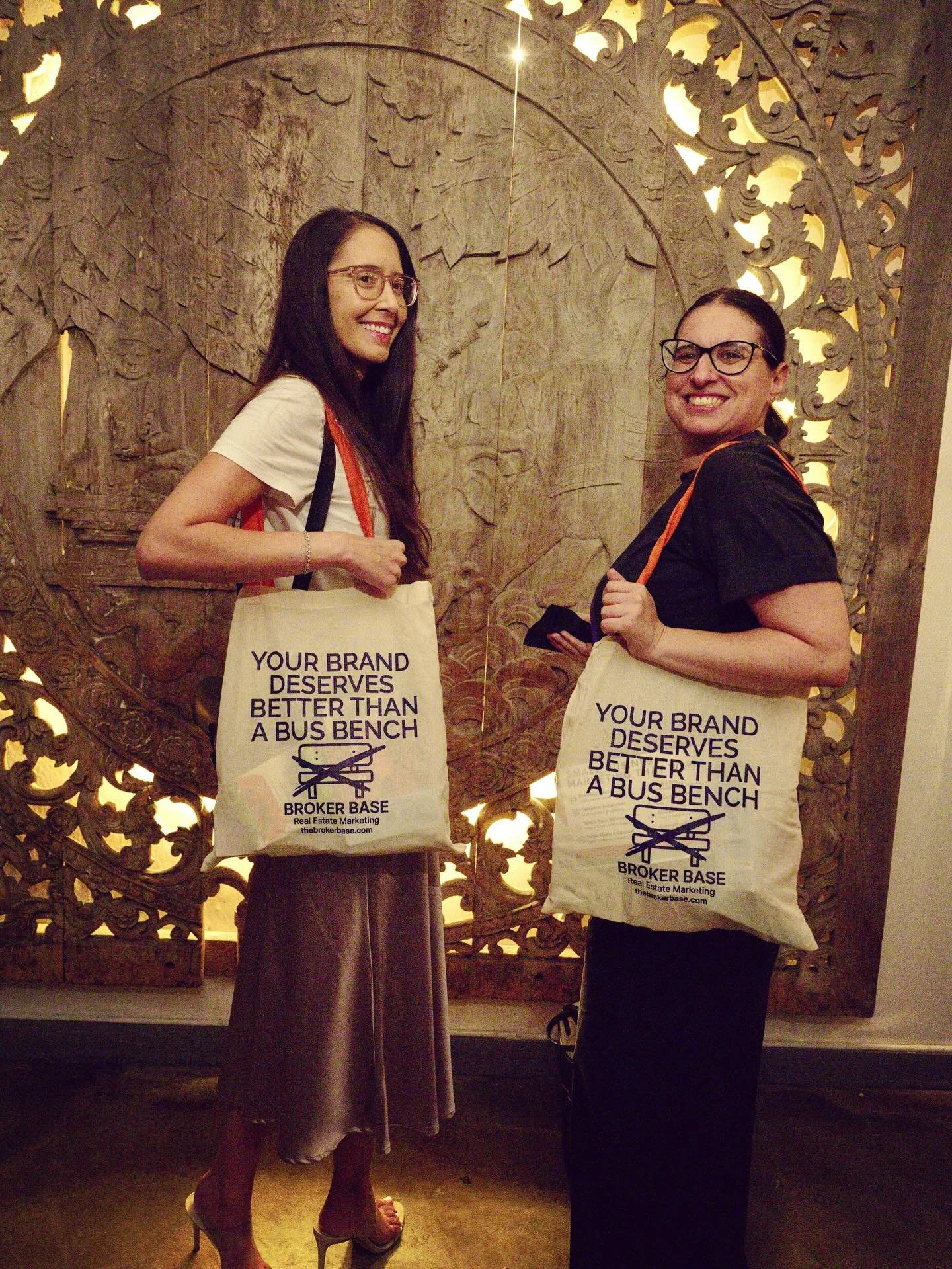 We couldn&rsquo;t have done Good People Golden Hour without our generous gift bag + raffle contributors. Thank you for adding the sparkle to our mixer! ✨

 📷🎥: @rhodescreativegroup [a must hire prod co for social, branded content, events, etc.]
 

