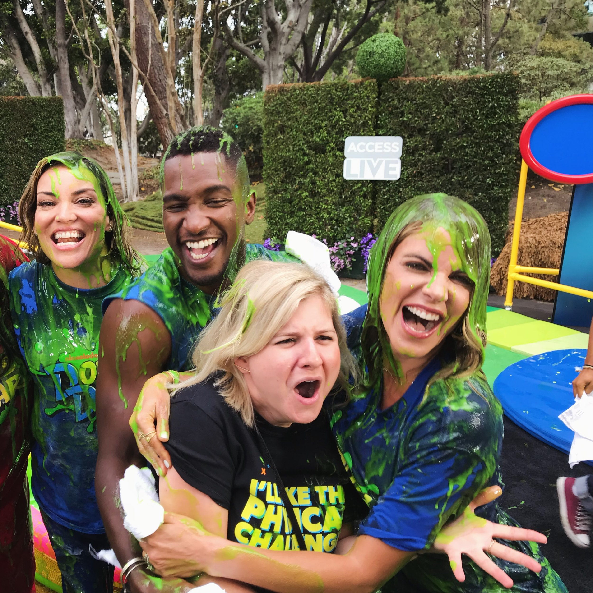 You have to be a little nuts to produce 1.5 hours of TV a day (1 hr LIVE) while also keeping up with a 24/7 news cycle across digital platforms. And nuts we were! 🎪 

Goodbye @accesshollywood 🥺

These are the gorgeous people who got one another thr