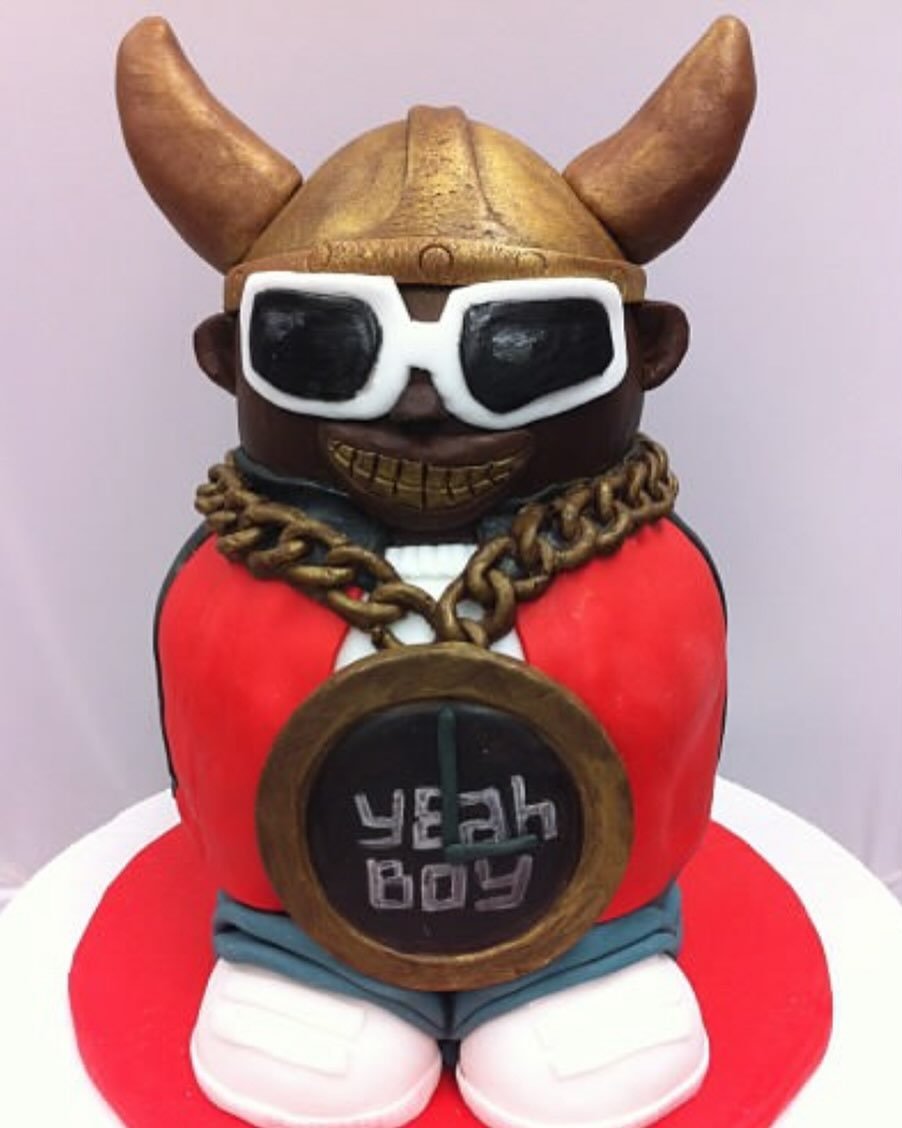Back in 2013 when I was attending culinary school at @iccedu we had an assignment to design a &ldquo;Russian Doll&rdquo; cake. Some students did animals, some did actual dolls&hellip;.I chose to do FLAVOR FLAAAAAV!! 😂 I got quite the reaction back t