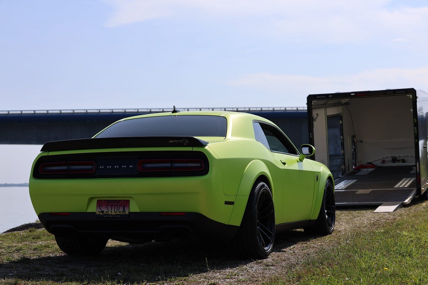 Shooting photo de cette Dodge Challenger Hellcat by Crystal Clear 📷