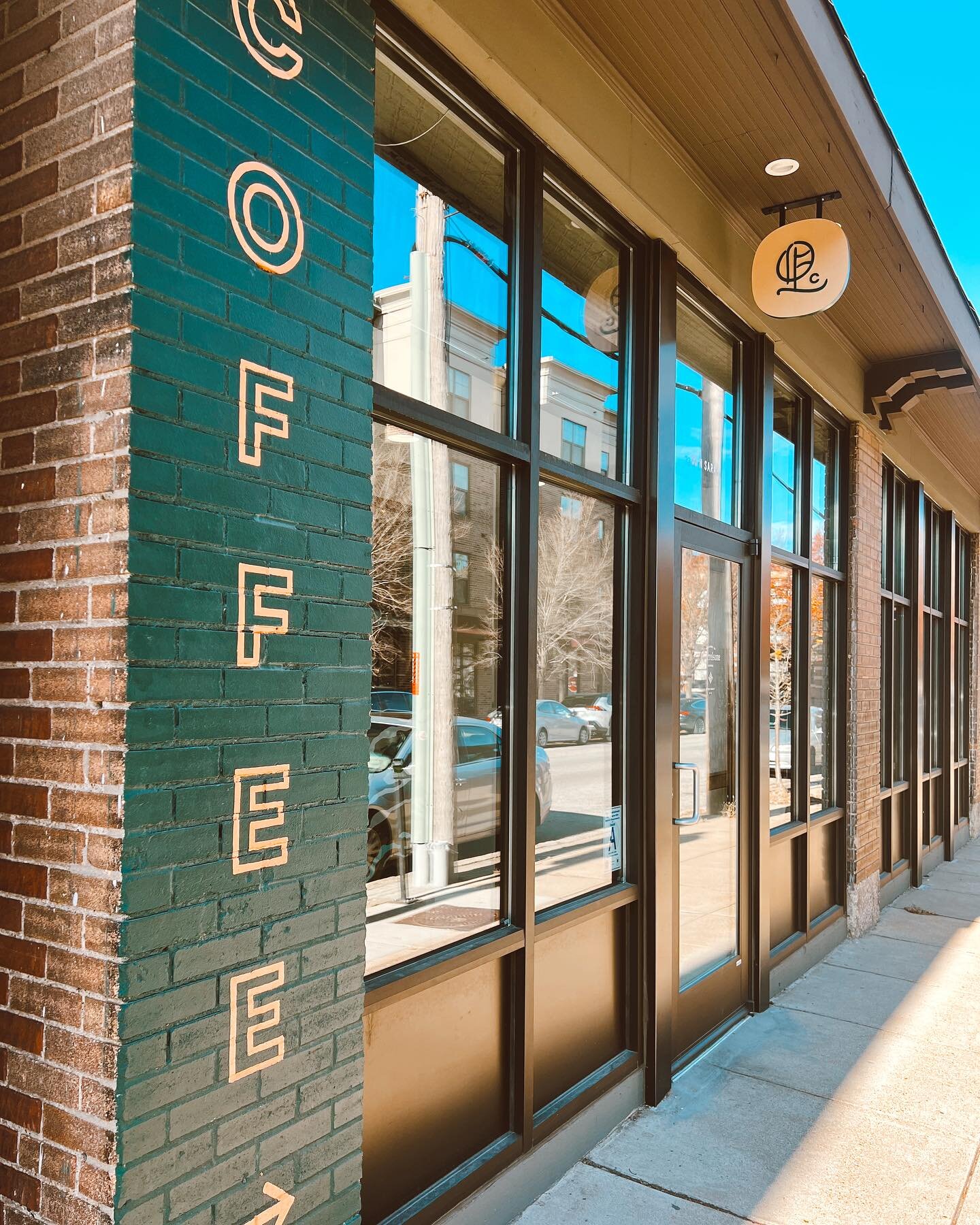 One of the best parts about living at West Pine Lofts is the location!!!🤩
&bull;
Try out @quarrelsomecoffee located right across the street!☕️