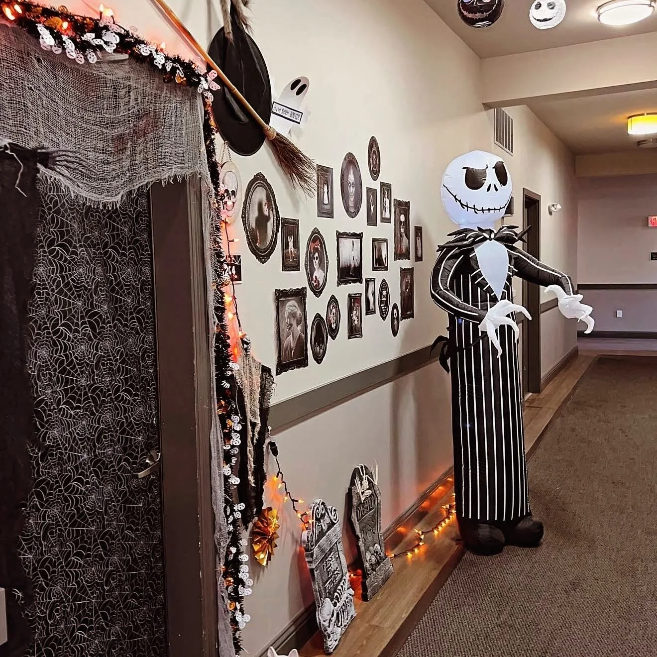 It’s WIN- IT WEDNESDAY🚨
✨🎃 A Halloween Door Decorating Contest🚪✨
•
💀👻 Bring your A-game to our Halloween door decorating contest! Who will claim the title of spookiest entry and win a BOO BASKET 🧺 👻?
Please like this post and se
