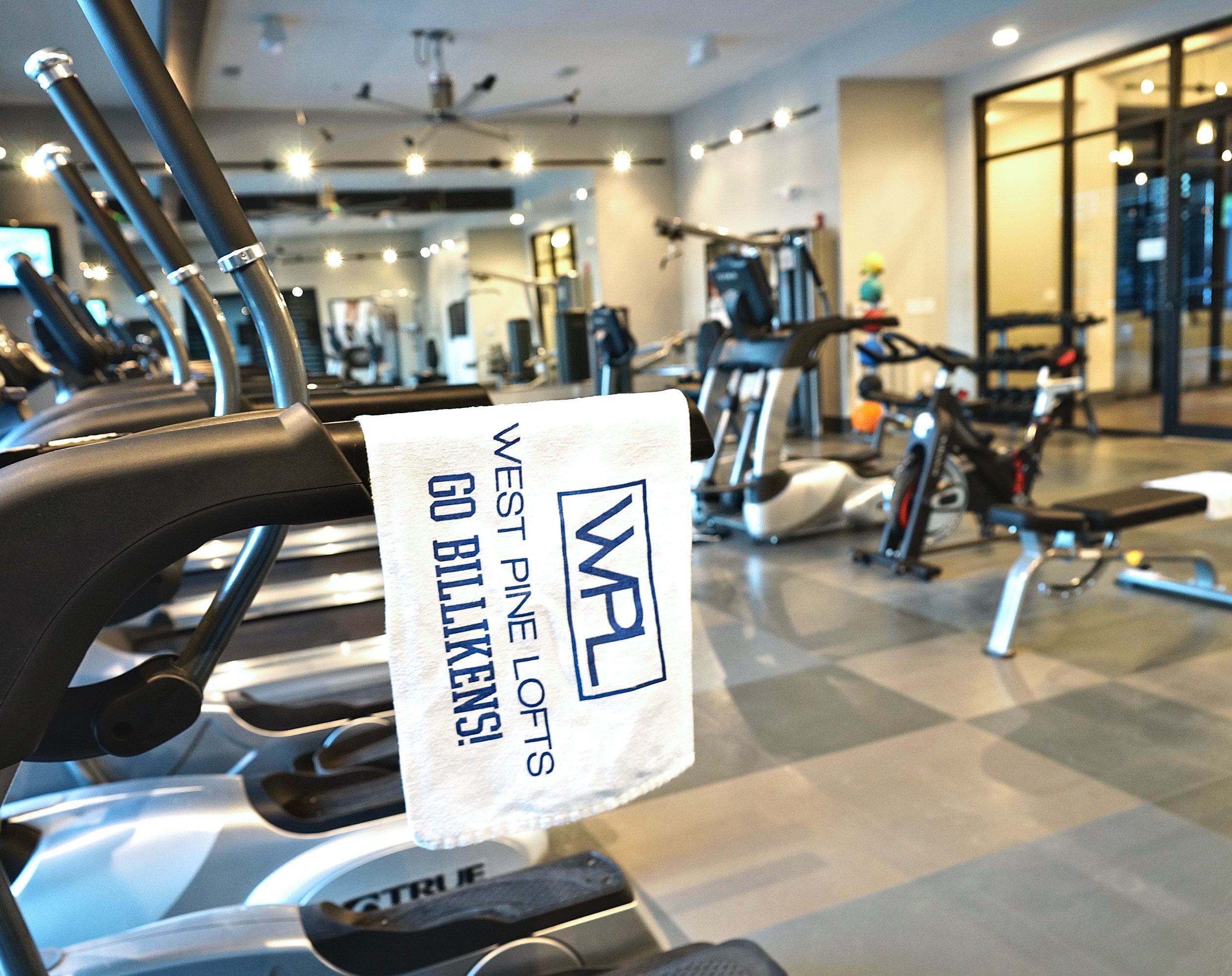 🏋️&zwj;♀️ NO EXCUSES&mdash;YOUR GYM IS OPEN 24/7!💪✨

&bull;

Live at West Pine Lofts and enjoy a 24-hour gym, social room &amp; business center&mdash;all in one place! 
ONLY a 2 minute drive or 6 minute walk from Saint Louis University 📚

🏡 **NOW