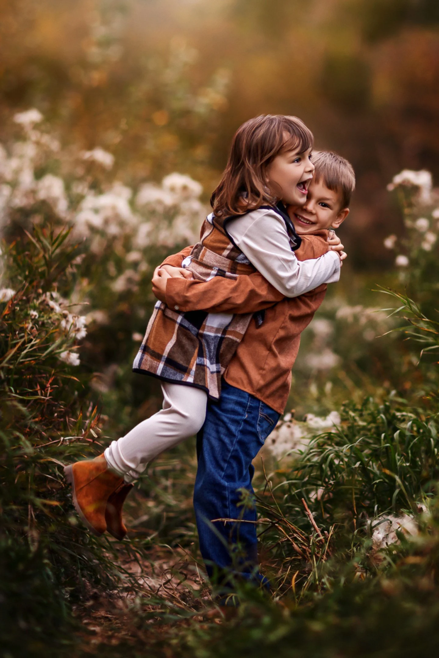 If you think your children are too busy for photos, they are not. Active kids create some of the best images.

#yegkidsphotographer #edmontonchildhood #candidfamily #yegparents #familyphotos #yegfamilyphotographer #edmontonmoms #yegmoms