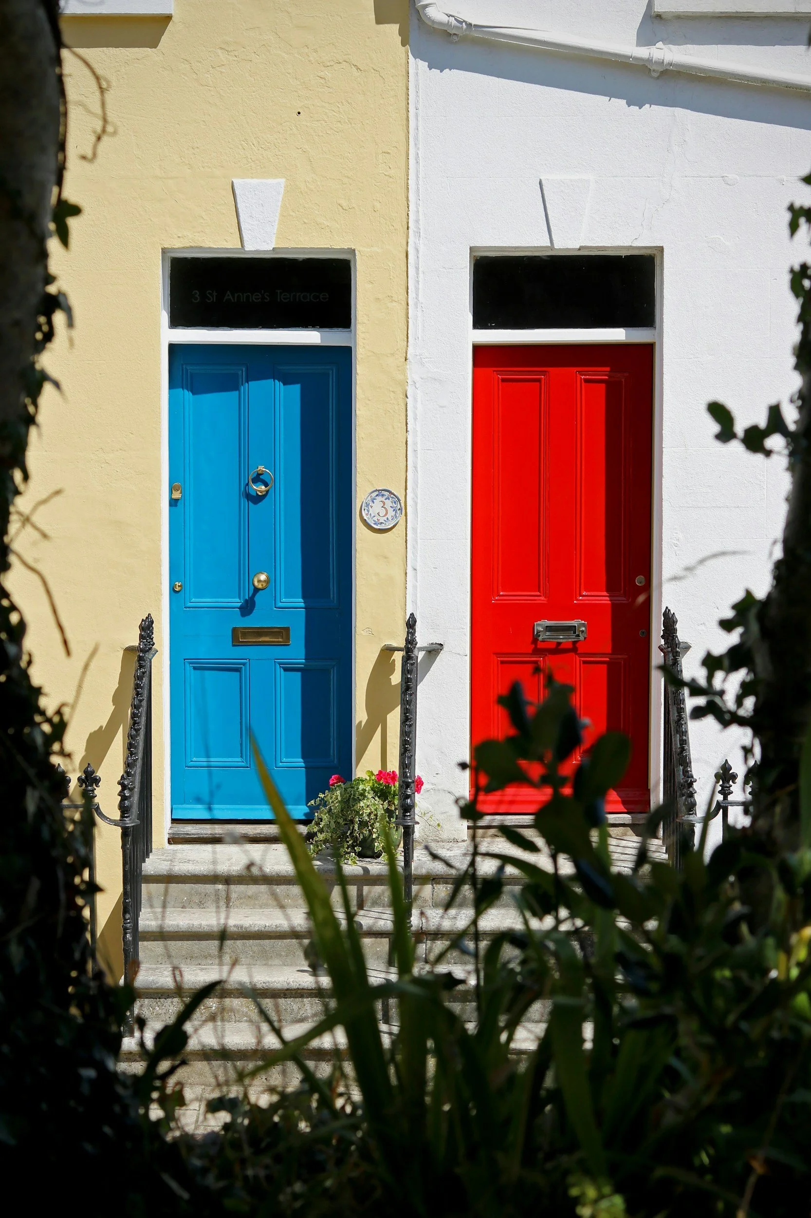 Should You Apply for the Age Pension or the Commonwealth Seniors Health Card?